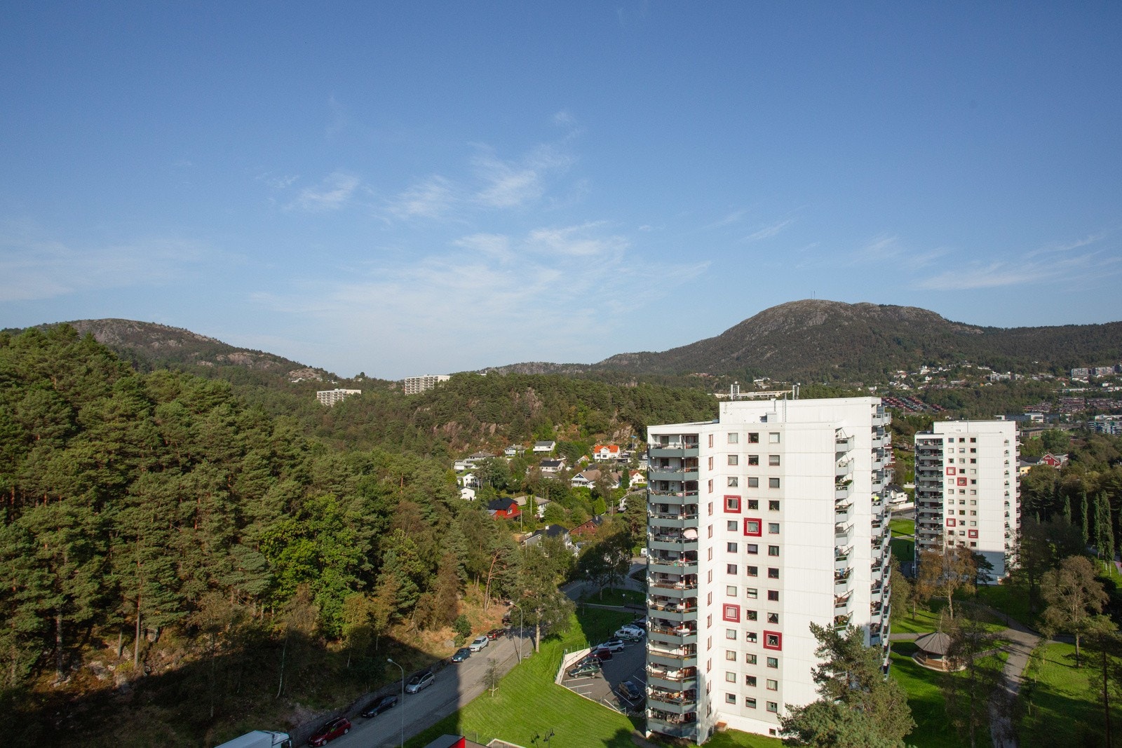 Leiligheten har en sentral beliggenhet i Fyllingsdalen. Galleribilde