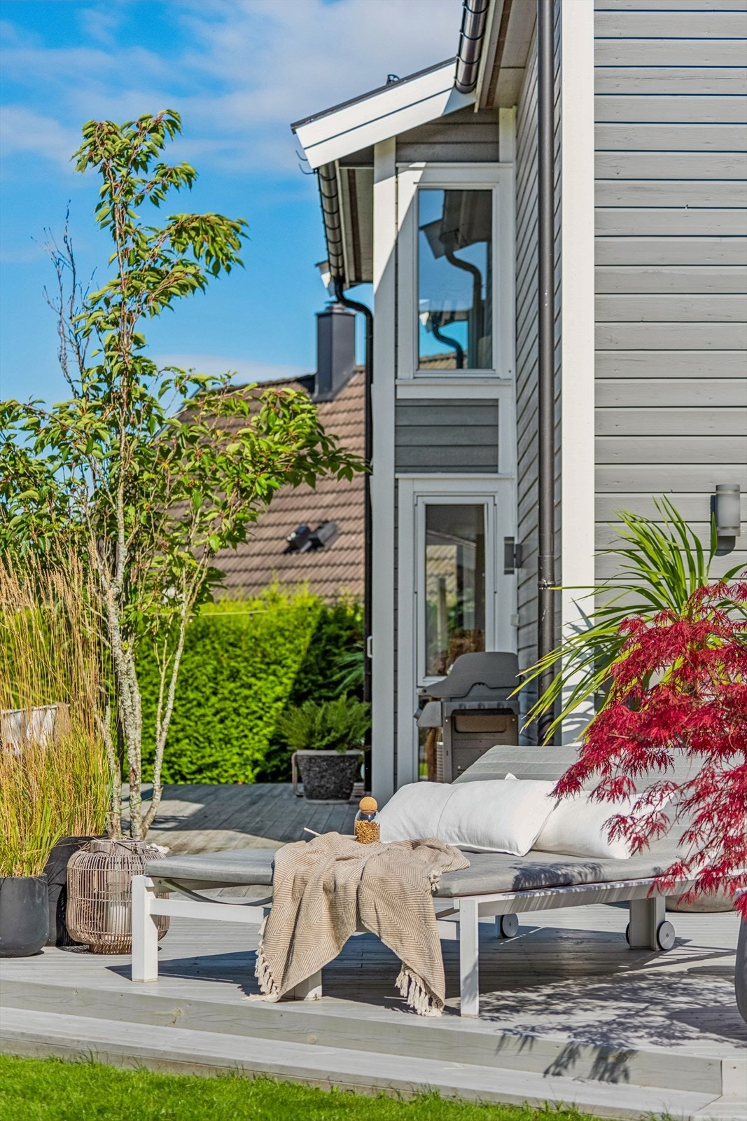 Uteområdet er beliggende skjermet til, som gjør at det er lite innsyn! Galleribilde