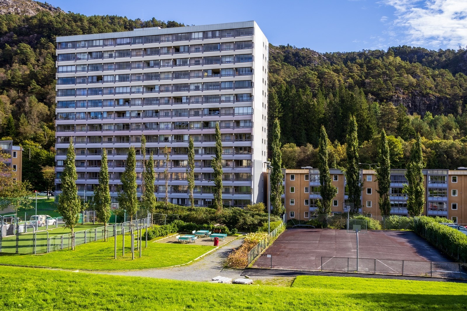 Ute Galleribilde