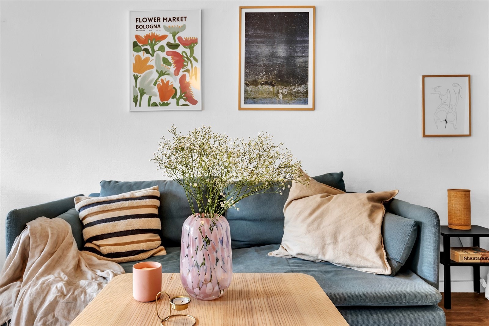 Varmtvann, fyring, TV og internett er inkludert i felleskostnadene. Galleribilde