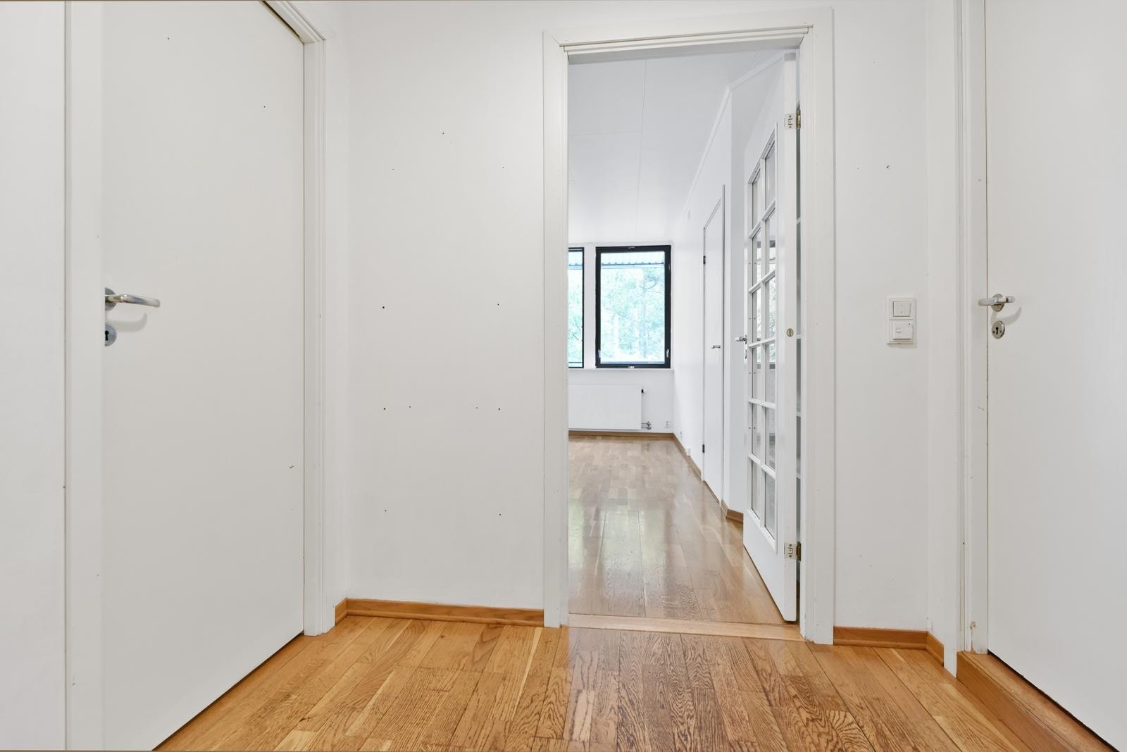 Gang mot stue og kjøkken Galleribilde