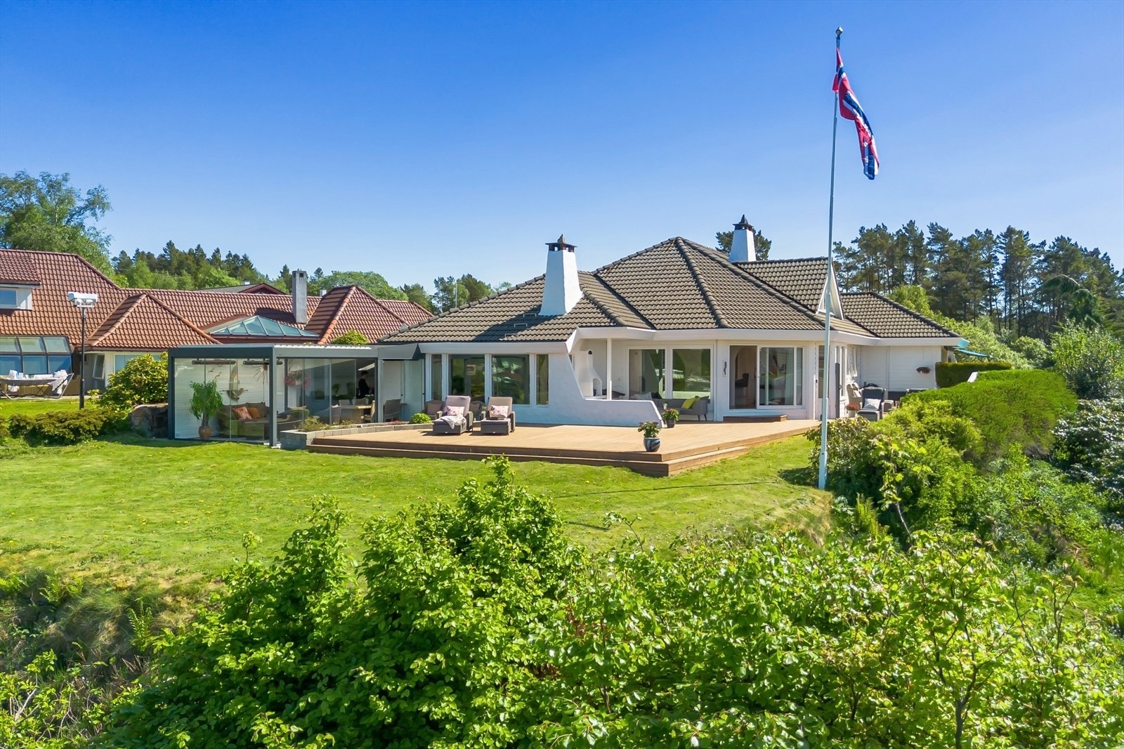 Velkommen til Hjellestadnipen 12 - Presentert av Tiril Myhre og Hugo Førde v/DnB Eiendom Galleribilde