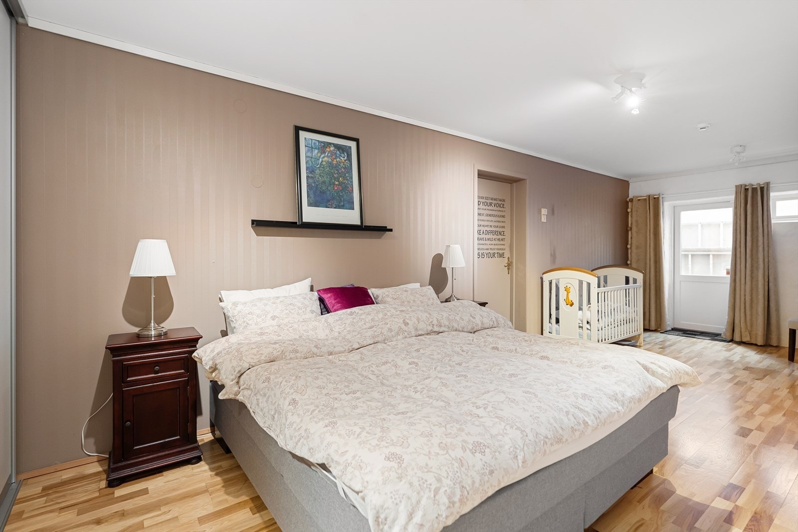 Dette rommet er innredet i ettertid, og er ikke et godkjent soverom. Galleribilde