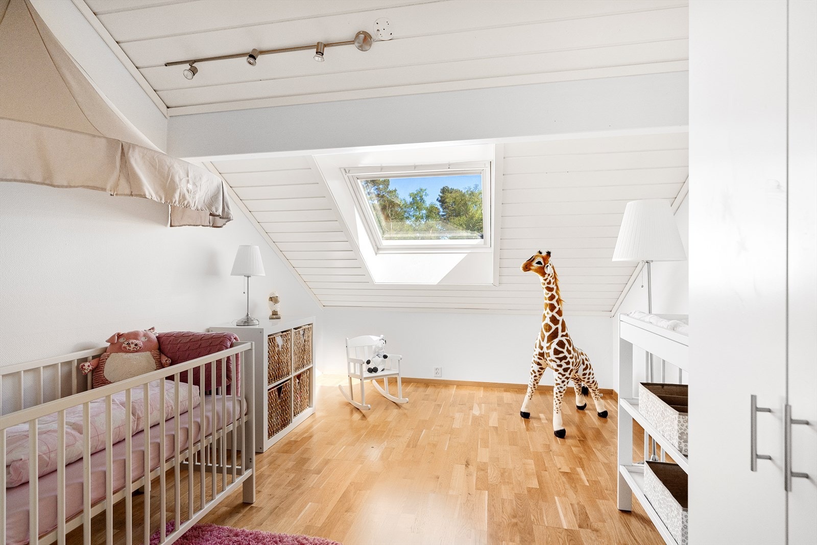 Soverom loftsetasje. Galleribilde