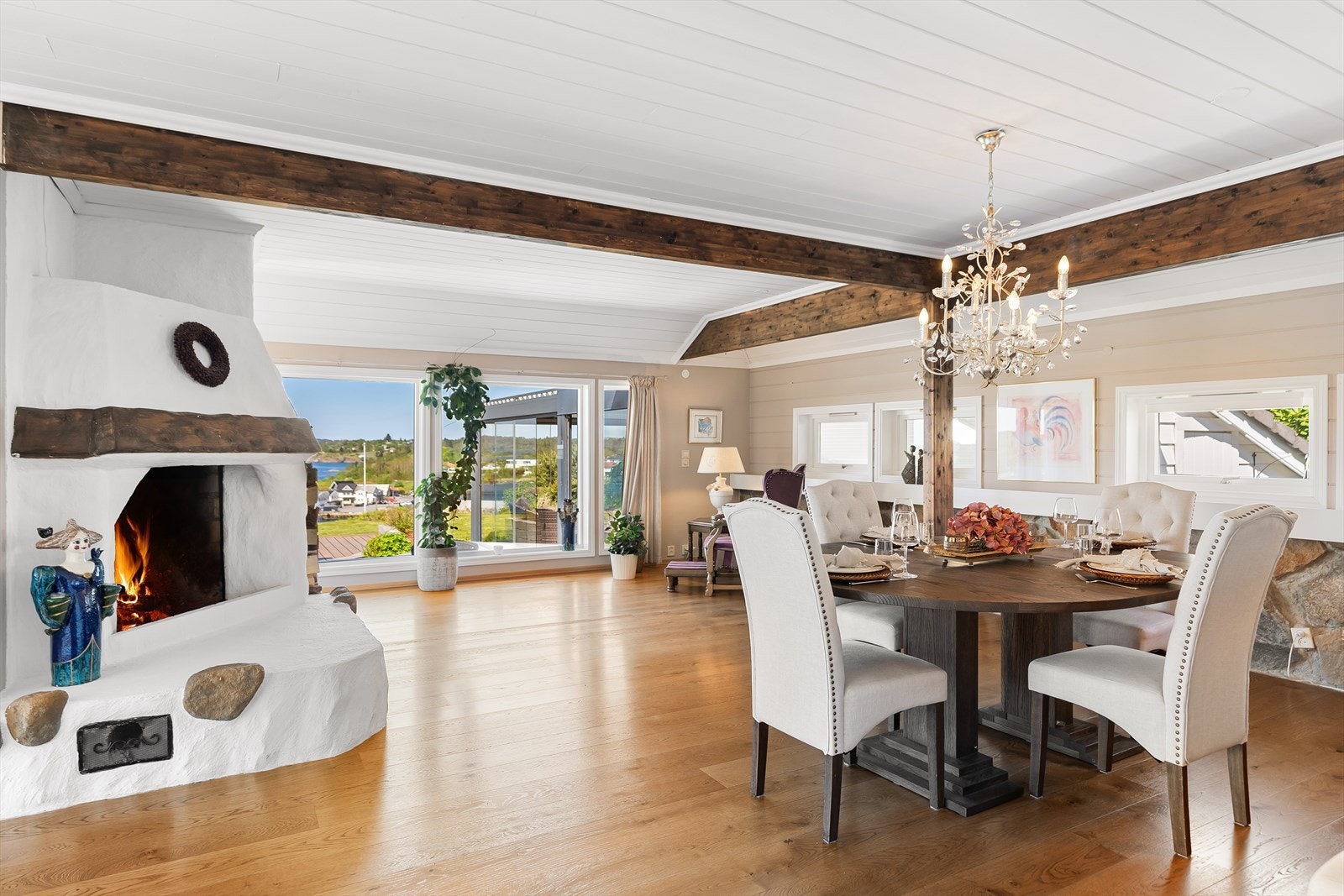 Fra del av hovedstuen. Galleribilde