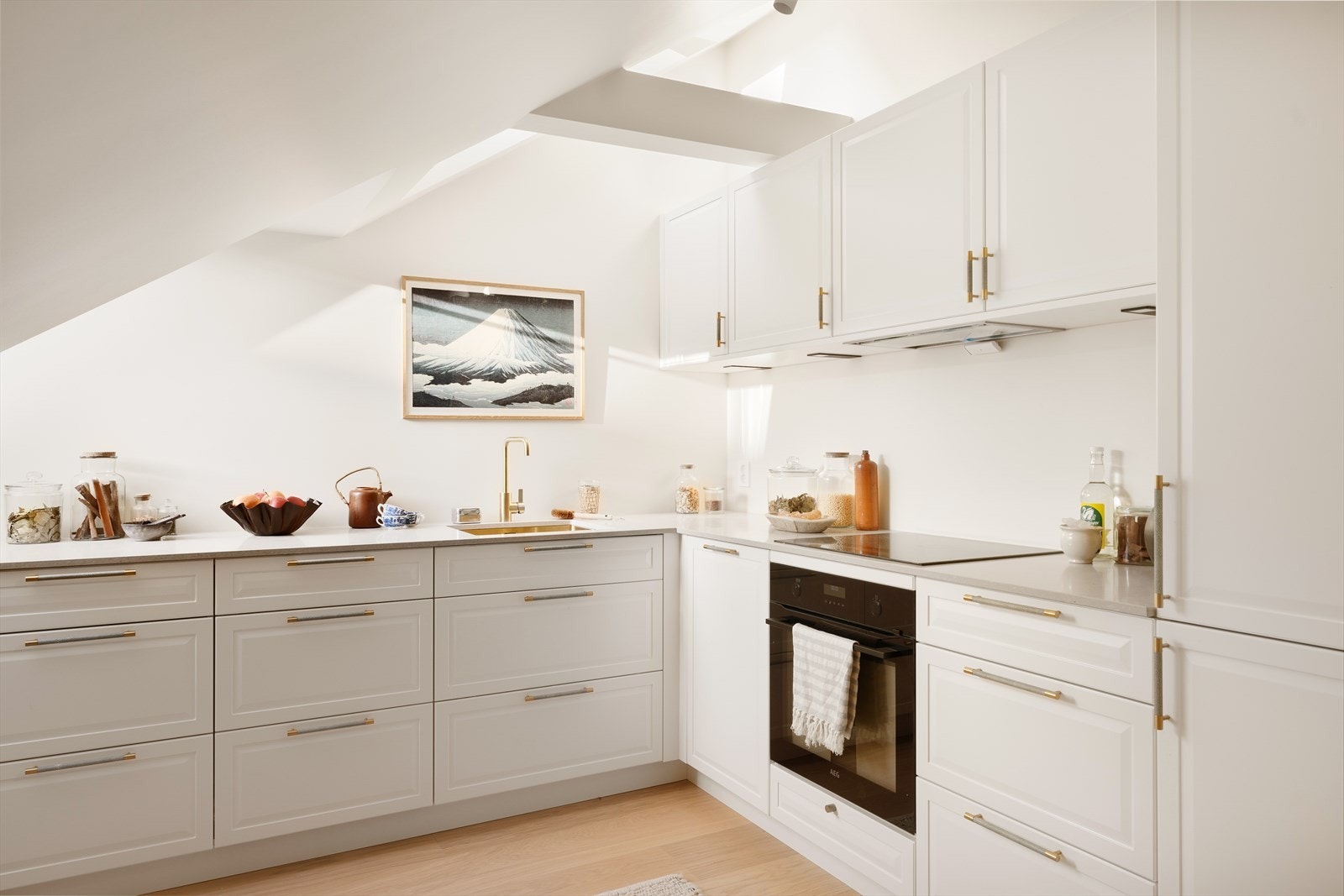 Integrerte og helt nye hvitevarer som medfølger. Galleribilde