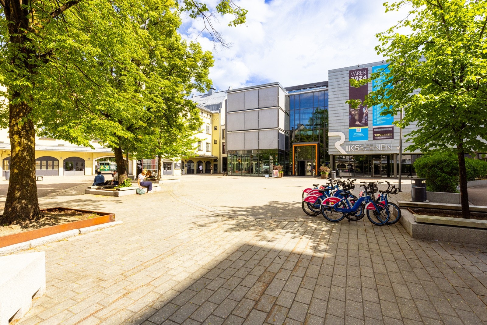 Umiddelbar nærhet til restauranter, kollektivtransport, treningssenter og mye mer. Galleribilde