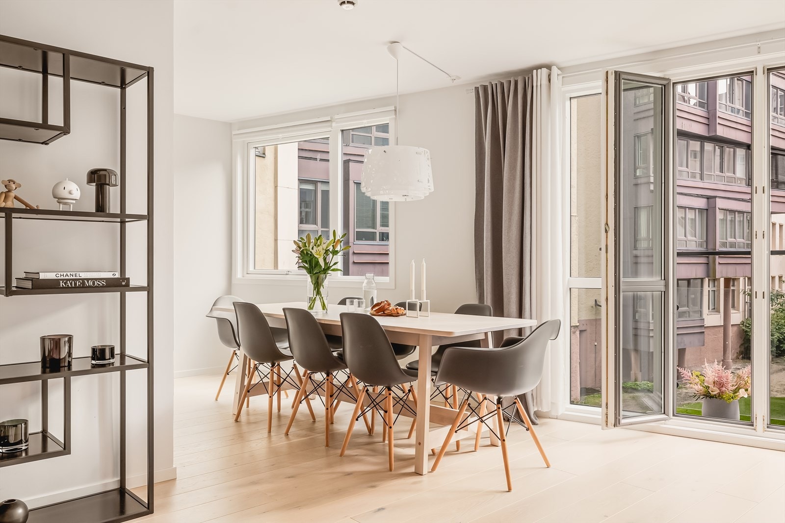 - Her er det rikelig plass til å invitere familie og venner - Galleribilde