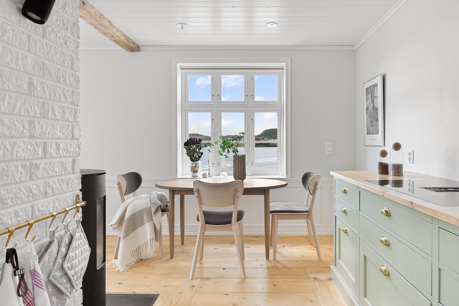 Boligen er flott oppusset senere år med gode kvaliteter og mange lekre detaljer. Galleribilde