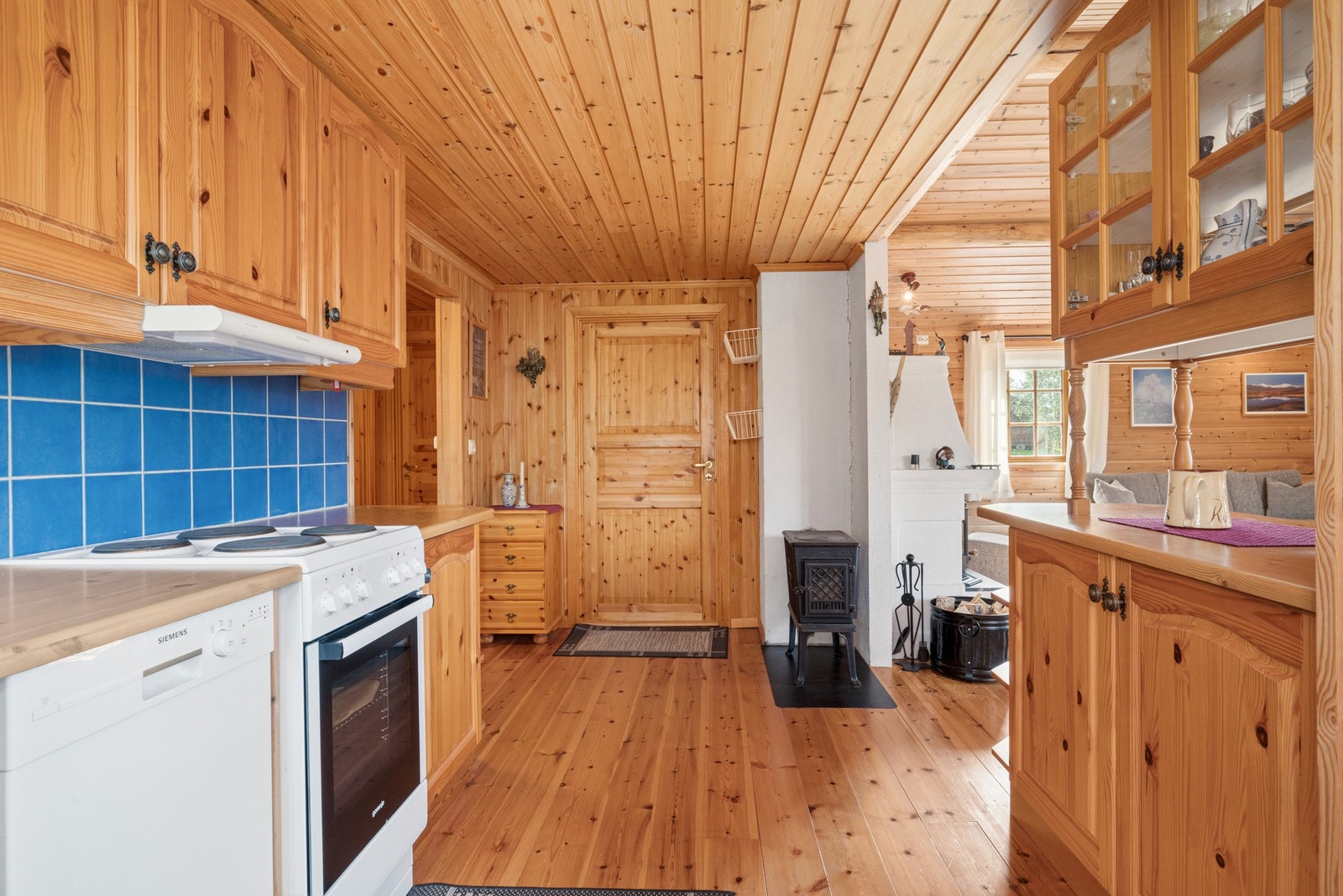 Det ble innlagt vann og avløp i hytta i 2004. Galleribilde