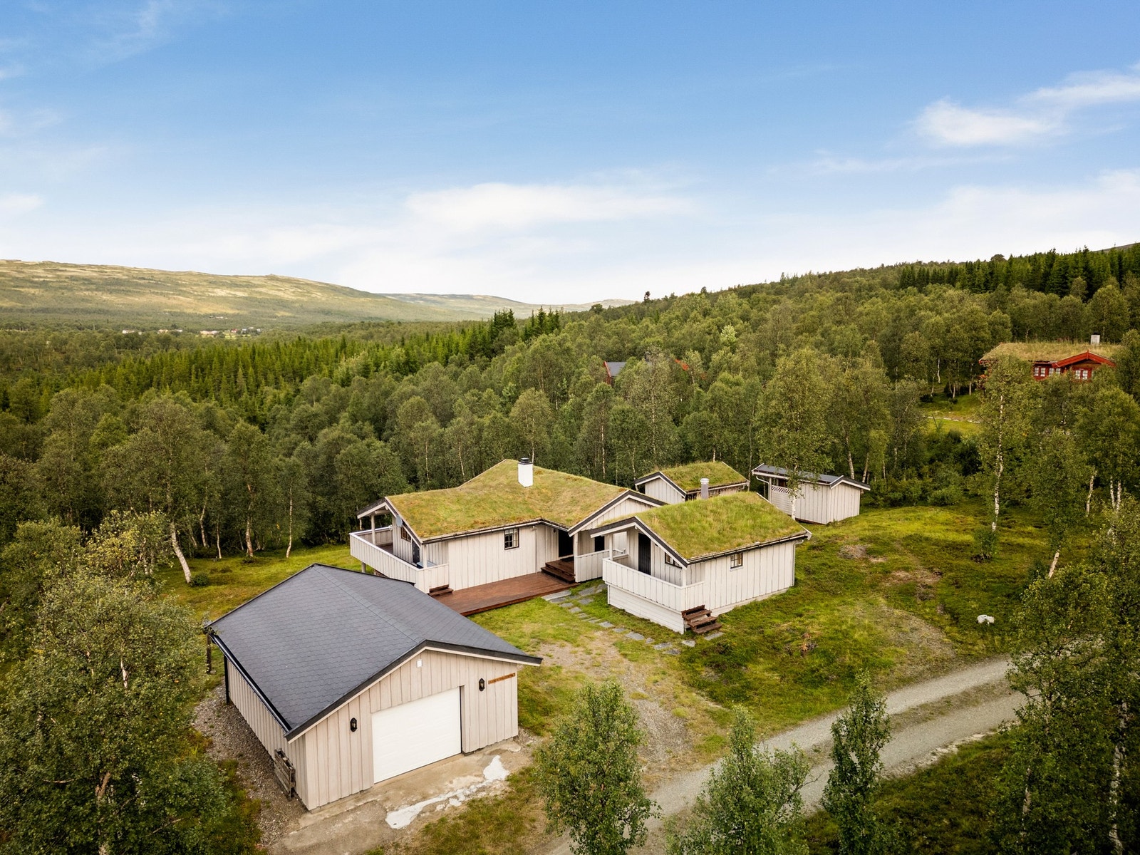 Velkommen til Lerdalsvegen 80! Foto: Interiørfoto v/ Jon Kristian Haukdal. Galleribilde