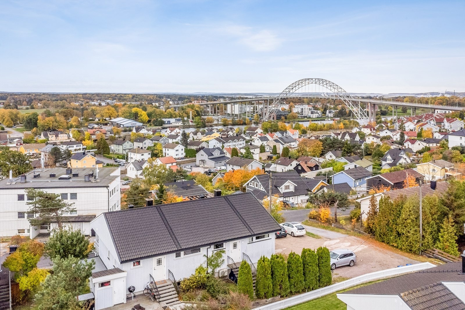 Leiligheten gir en liten utsikt mot blant annet Fredrikstad brua! Galleribilde