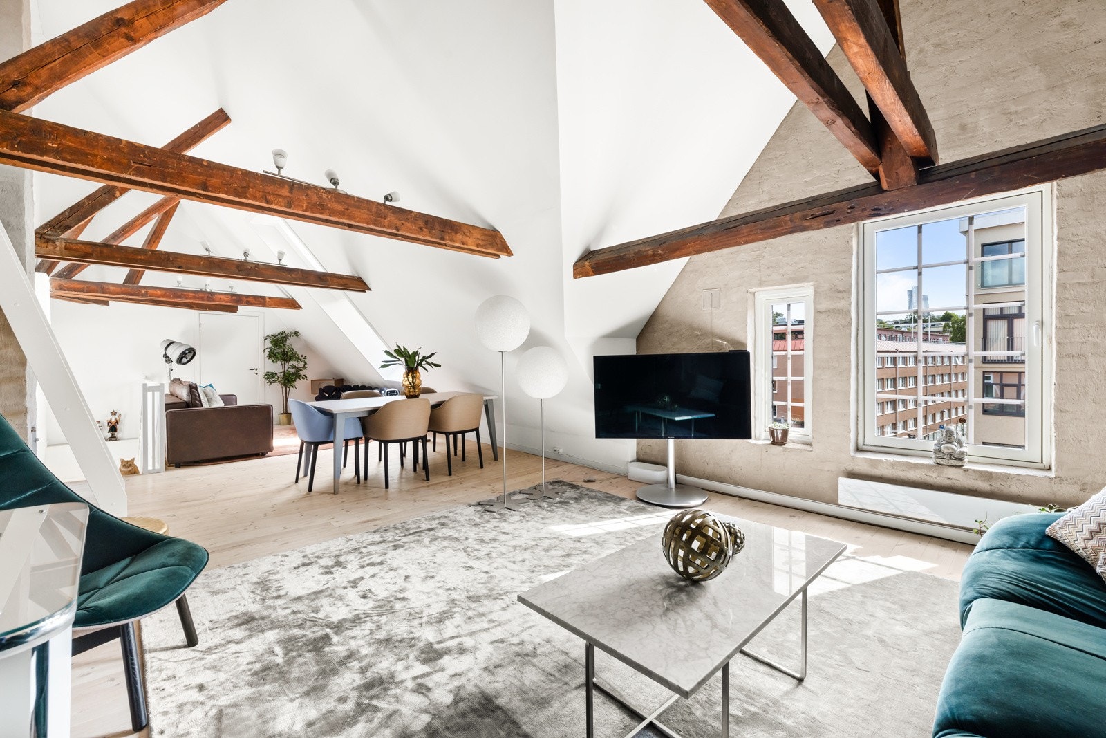 Jonas Kindgren v/Proaktiv Eiendomsmegling har gleden av å presentere en unik 4-roms i Trondheimsveien 158B! Galleribilde