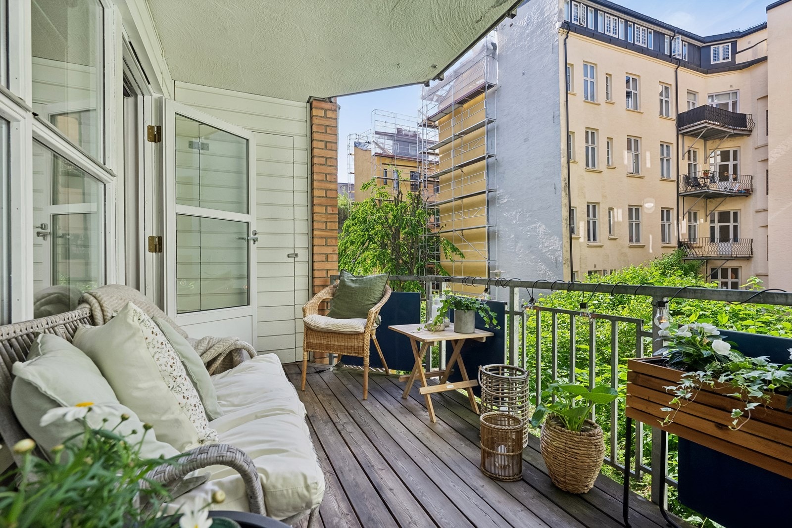 Dette er en innbydende 3-roms leilighet i 2. etasje med både balkong og garasjeplass. Galleribilde