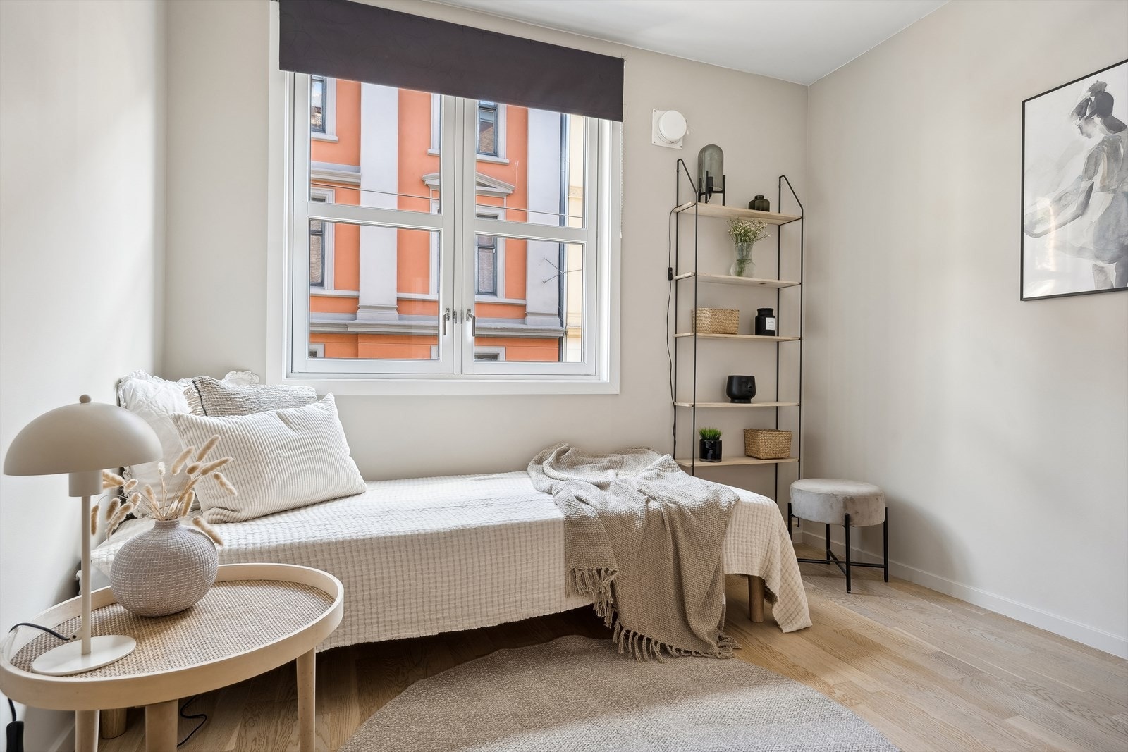 Soverom nr. 2 passer utmerket som kontor, gjesterom eller barnerom. Galleribilde