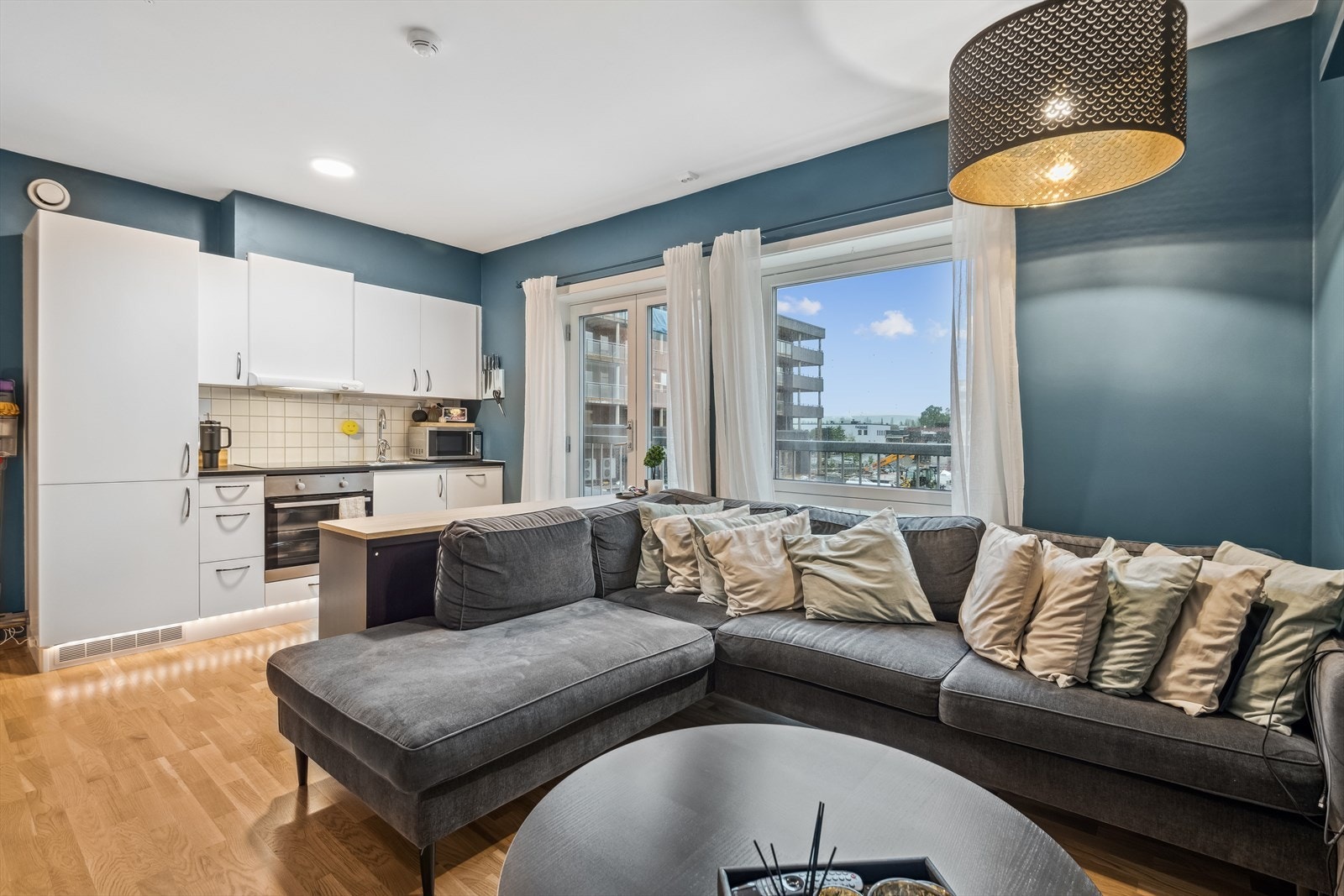 Felleskostnadene inkluderer bla: Drift, nedbetaling lån, kommunale avgifter, tv- og internett, medlemdskontigent Tobb, vannbåren varme og renovasjon. Galleribilde