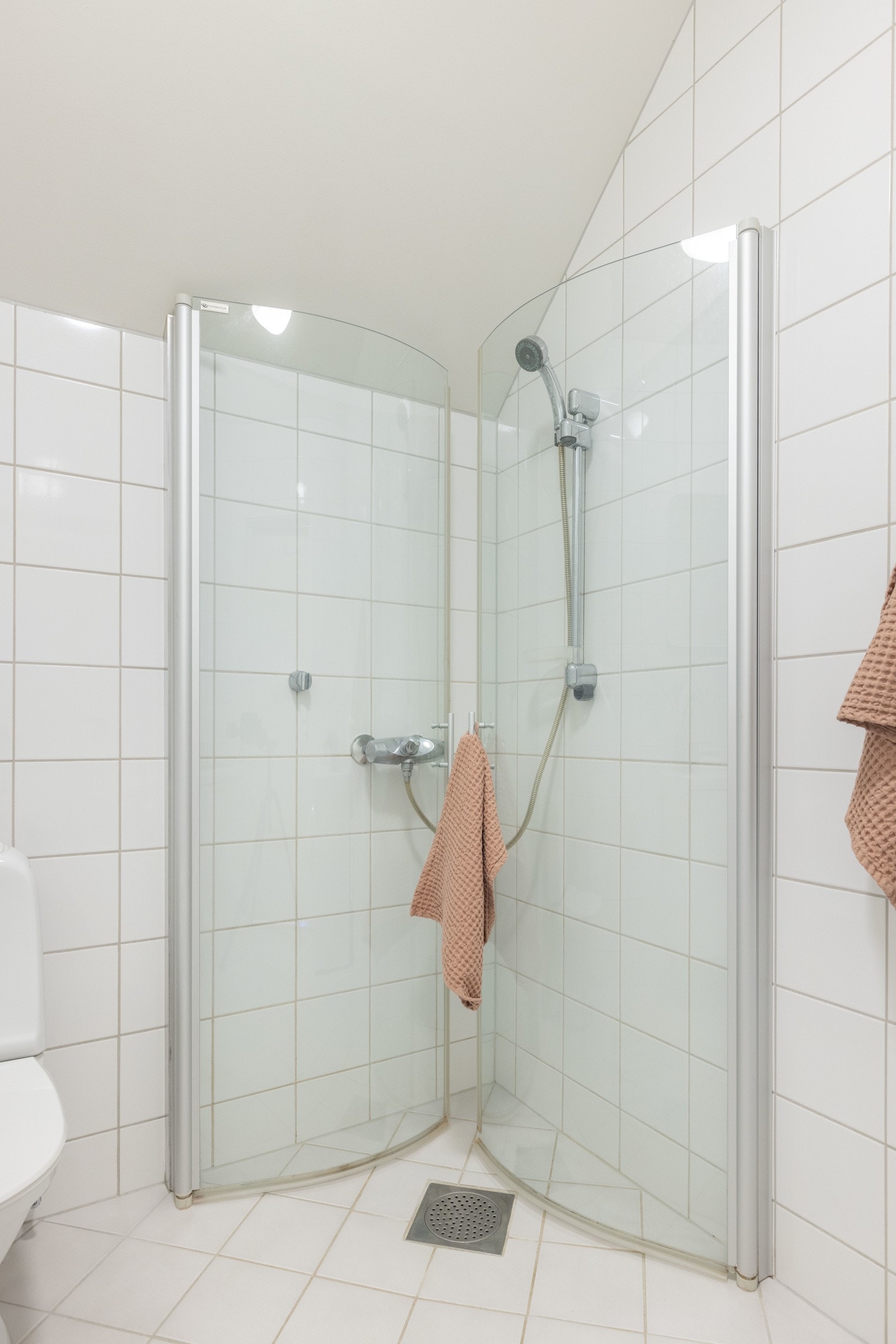 I tillegg er det opplegg for vaskemaskin og plass til tørketrommel. Galleribilde