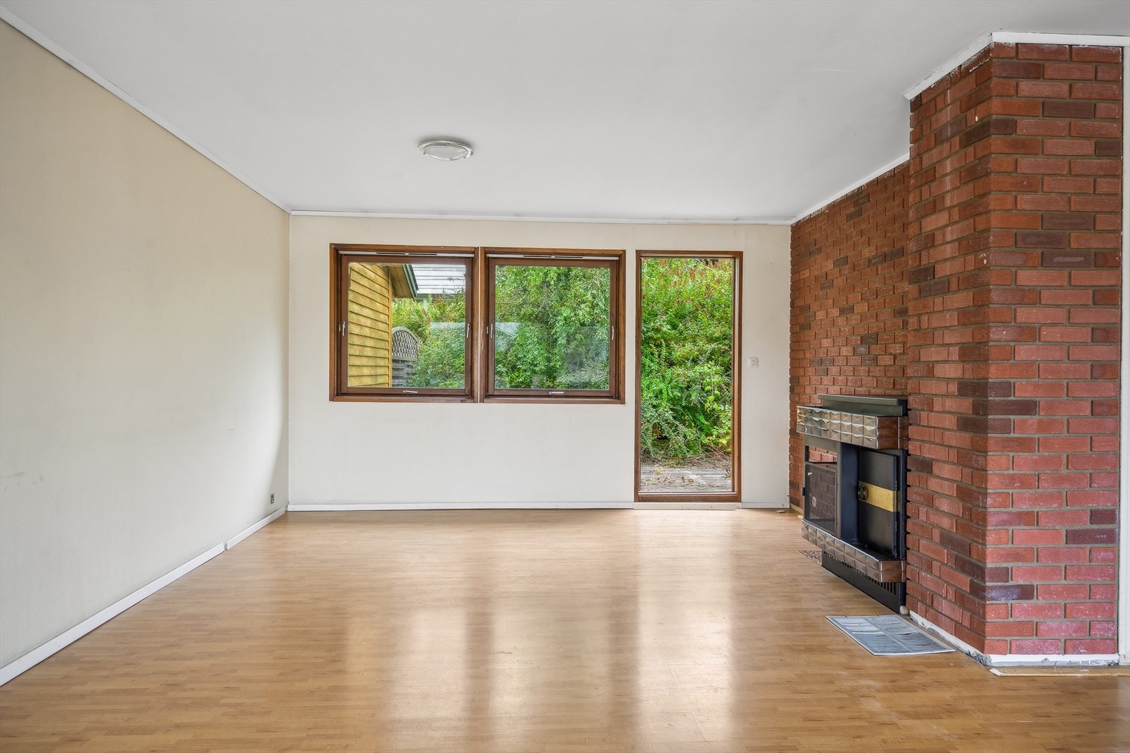 Fra stuen er det utgang til den romslige og solrike terrassen på ca. 22 m². Galleribilde