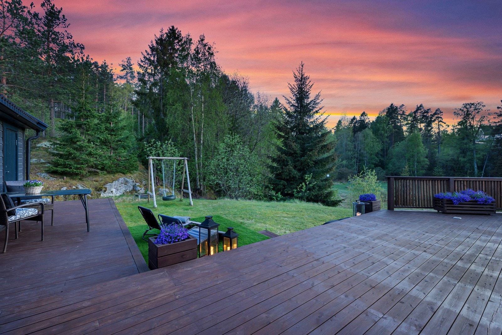 Stort plenareal til glede for store og små Galleribilde