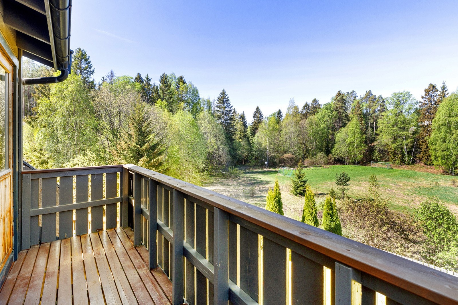 Balkong på 4 kvm utenfor loftstuen Galleribilde