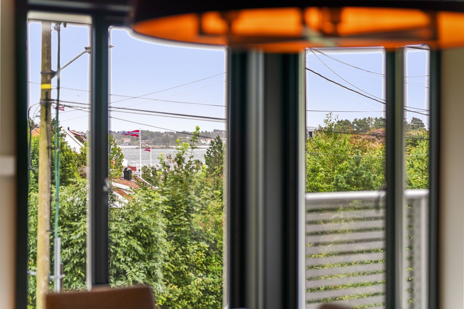 Utsikten fra spisestuevinduet Galleribilde