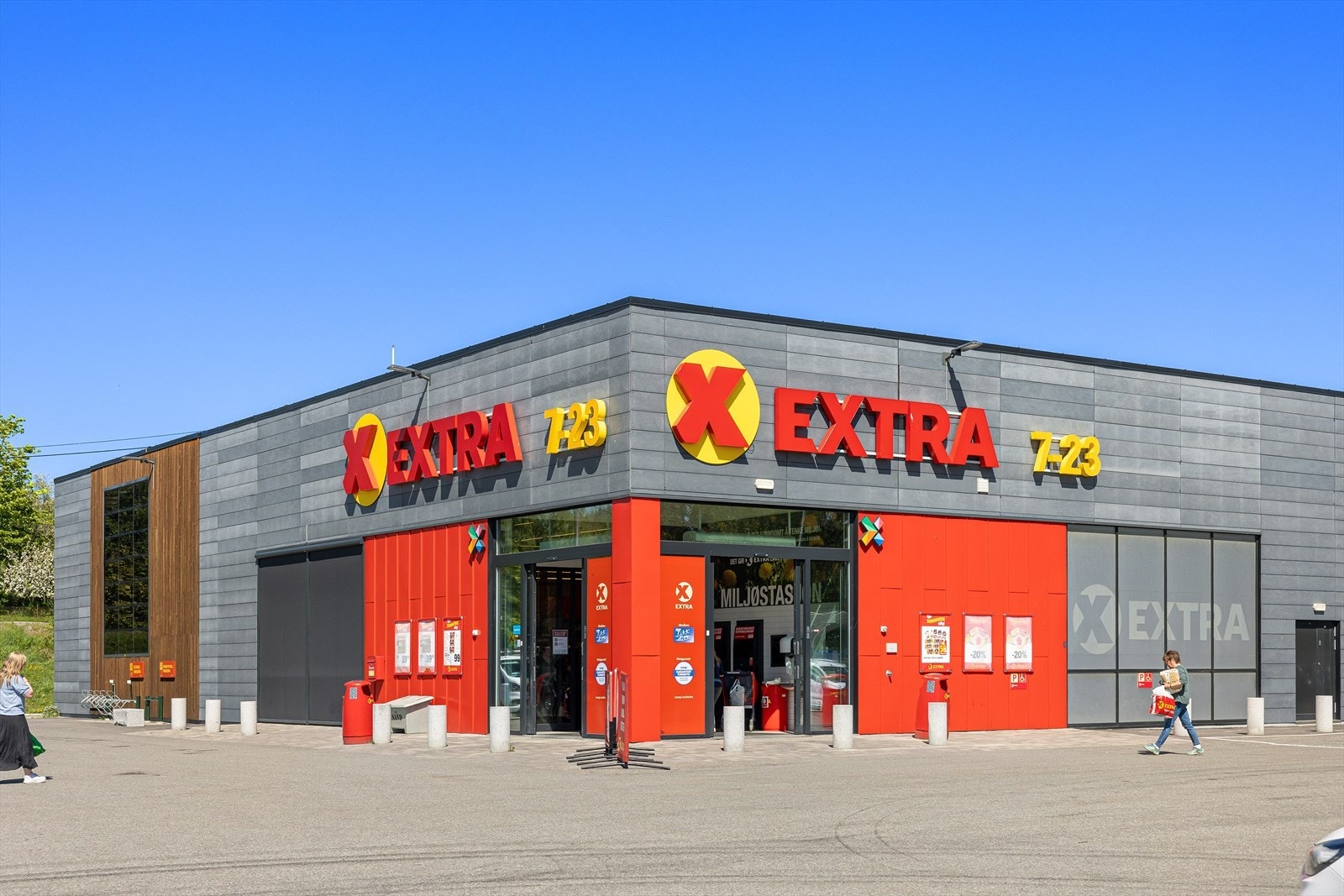 Ca. 6 min kjøretur til Coop Extra Hammerås. Galleribilde