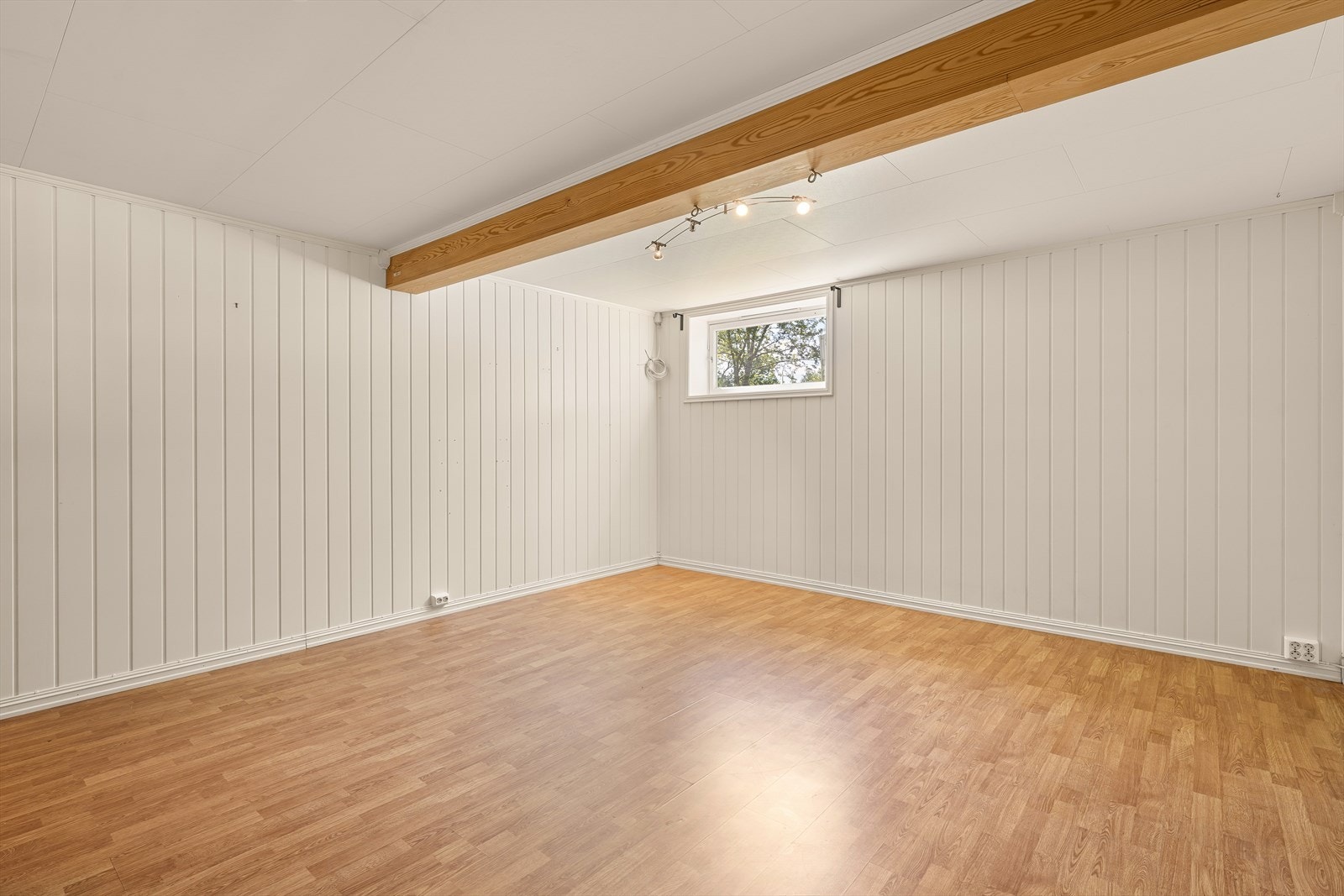 I originale byggegodkjente tegninger er rom i kjeller tegnet som boder. Ved annen bruk må dette bruksendres. Galleribilde