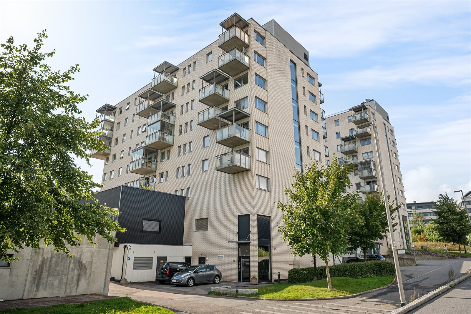 Fasade - Meget sentralt og attraktivt beliggende på Hasle Torg Galleribilde