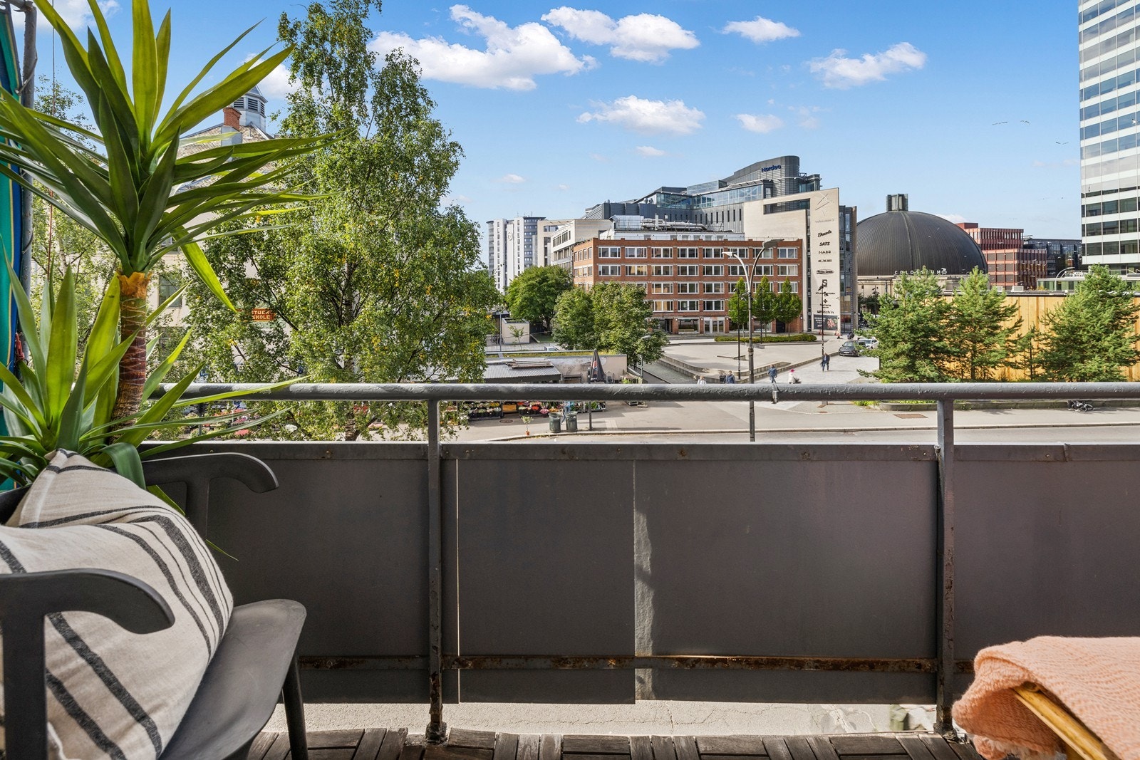 Utsikt fra balkongen Galleribilde