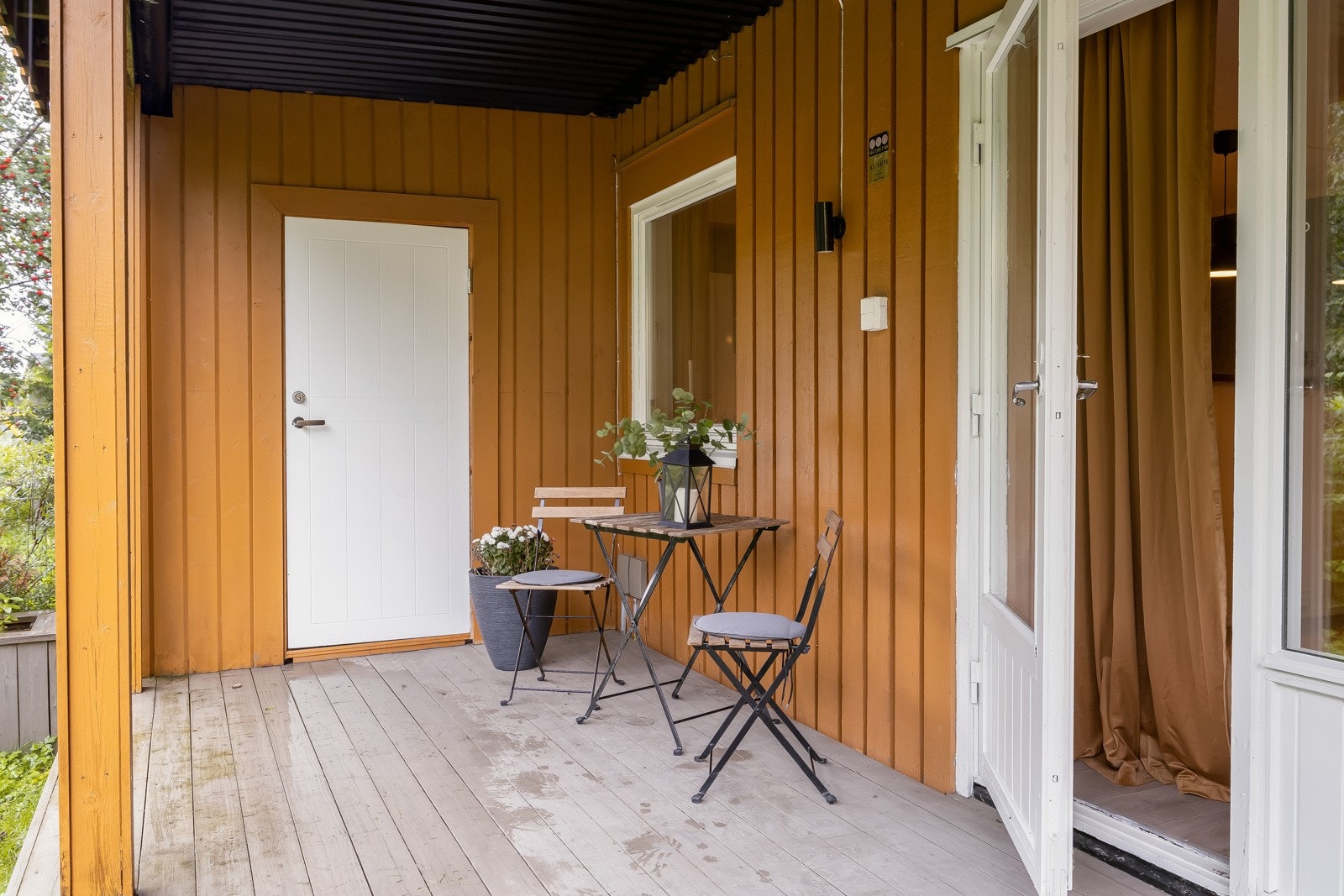 Herlig terrasse på 31 m² med god plass til diverse utemøblement. Galleribilde