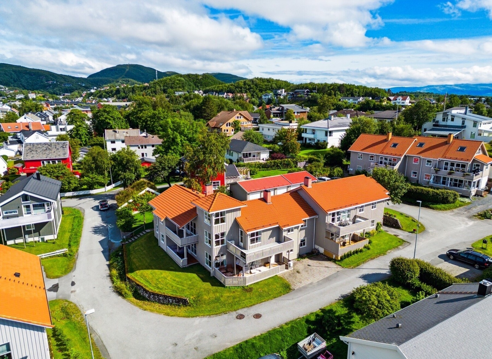 Velkommen til Gjerdet 9 - spennende leilighet med eget utsiktstårn! Galleribilde