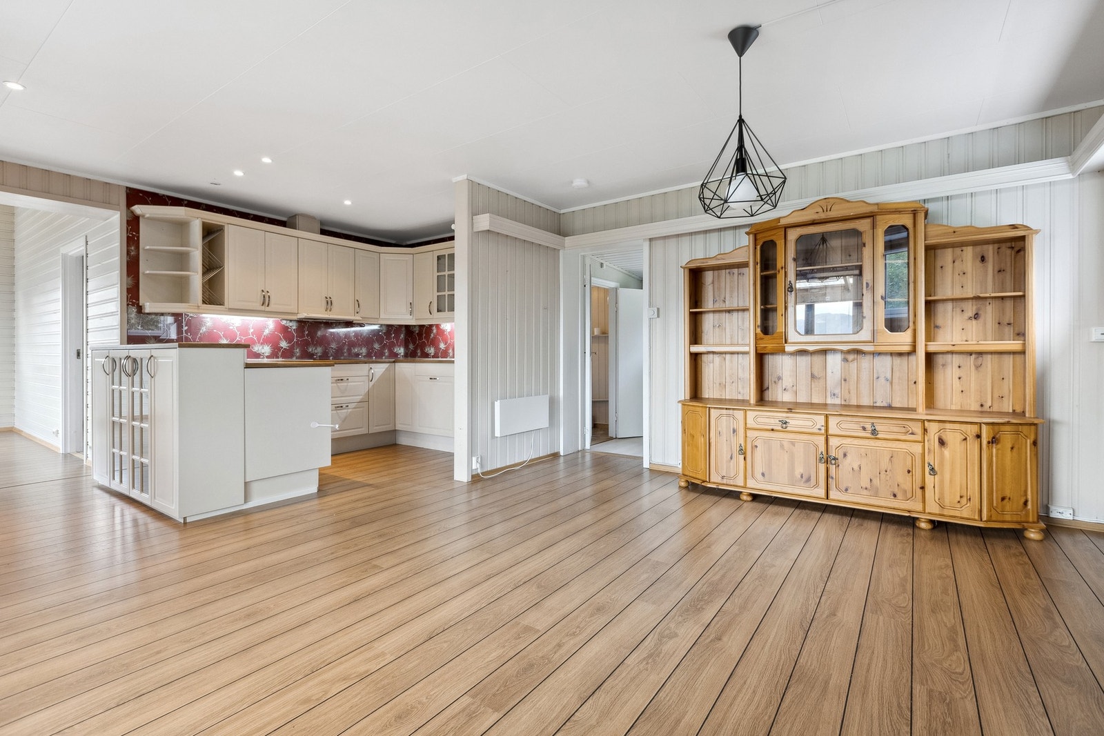 Spisestue og kjøkken Galleribilde