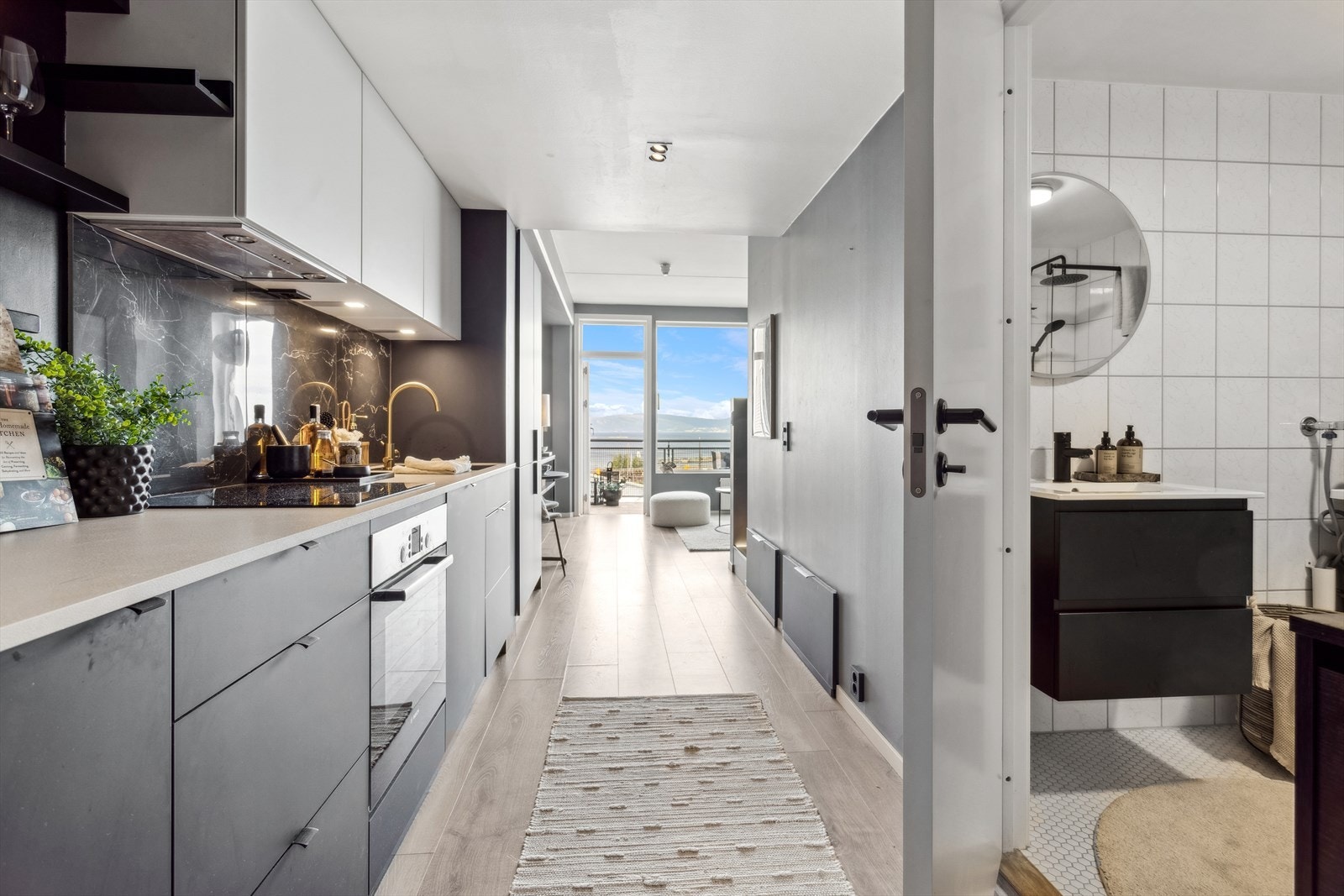 Leiligheten oppvarmes via fjernvarme. Galleribilde