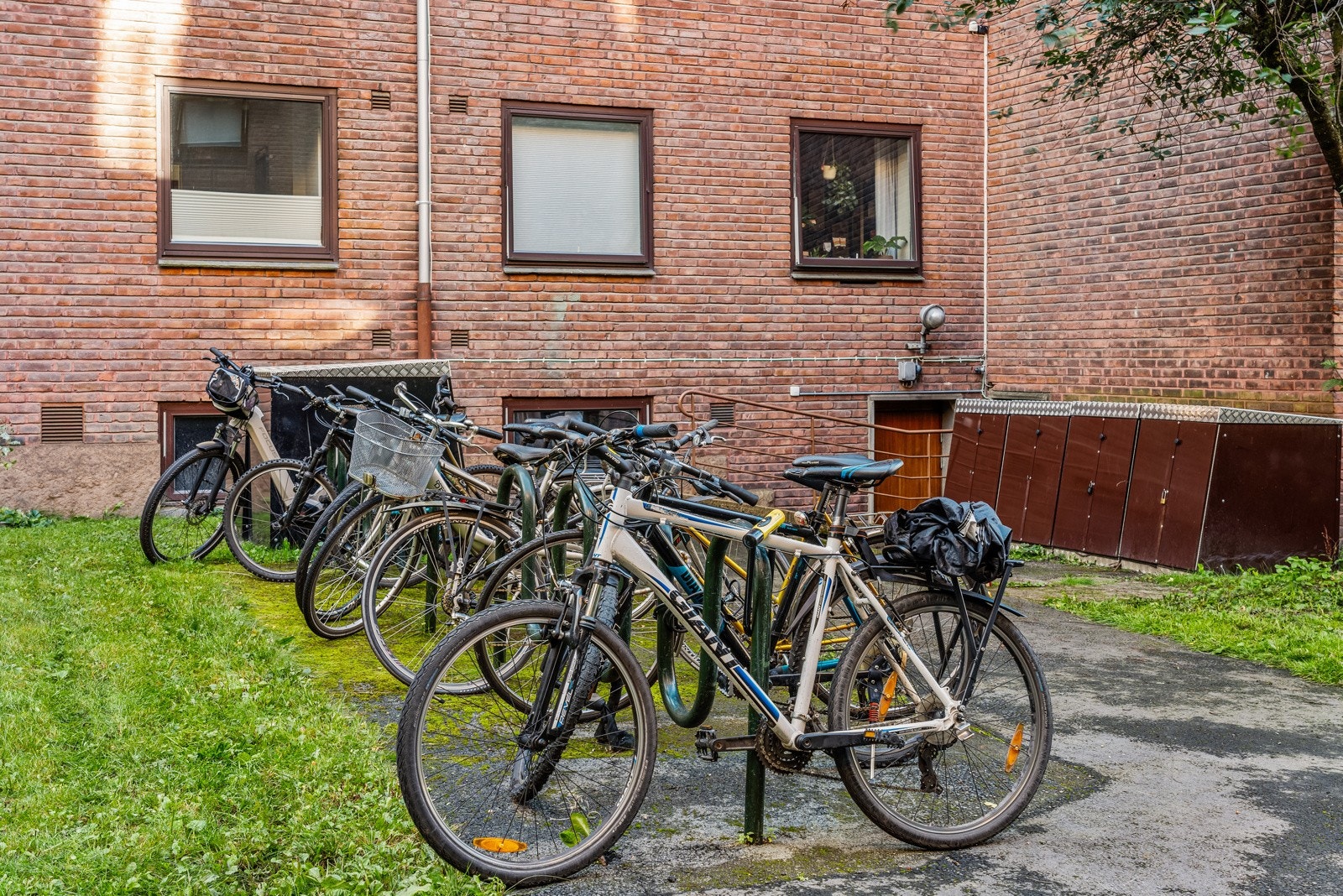 Felles sykkelparkering. Galleribilde