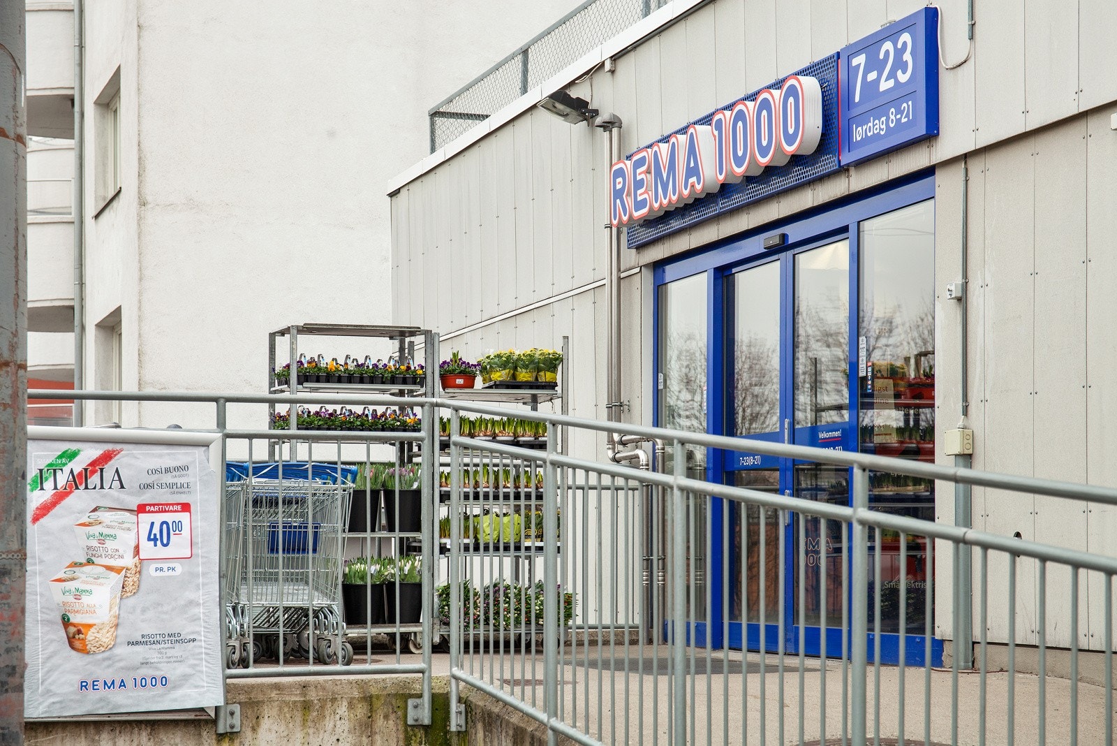Dagligvarehandelen kan du f.eks. gjøre på Rema1000 Treschows gate eller søndagsåpne Joker. Galleribilde