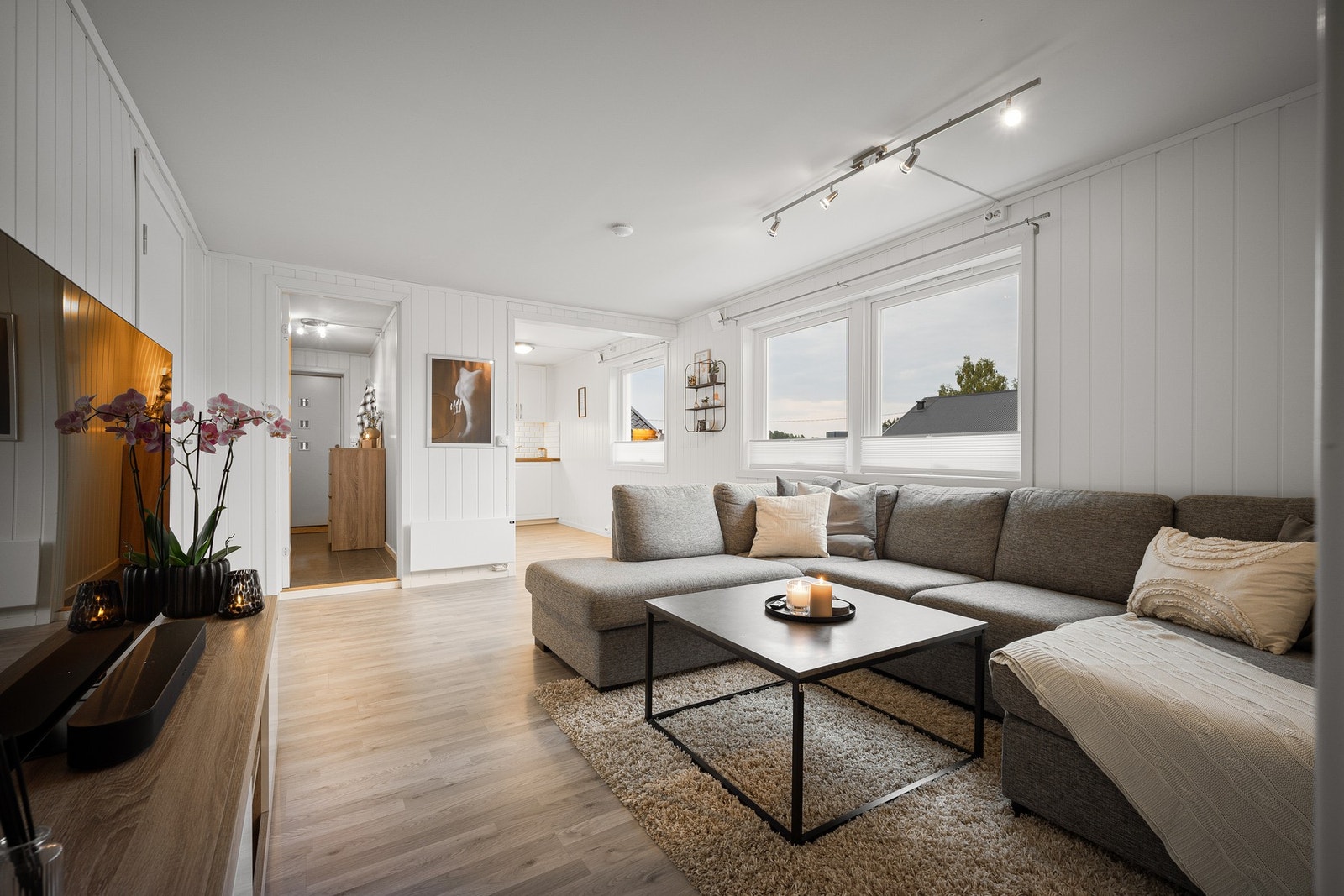 I underetasjen finner vi en utleiedel som er pusset opp i nyere tid Galleribilde