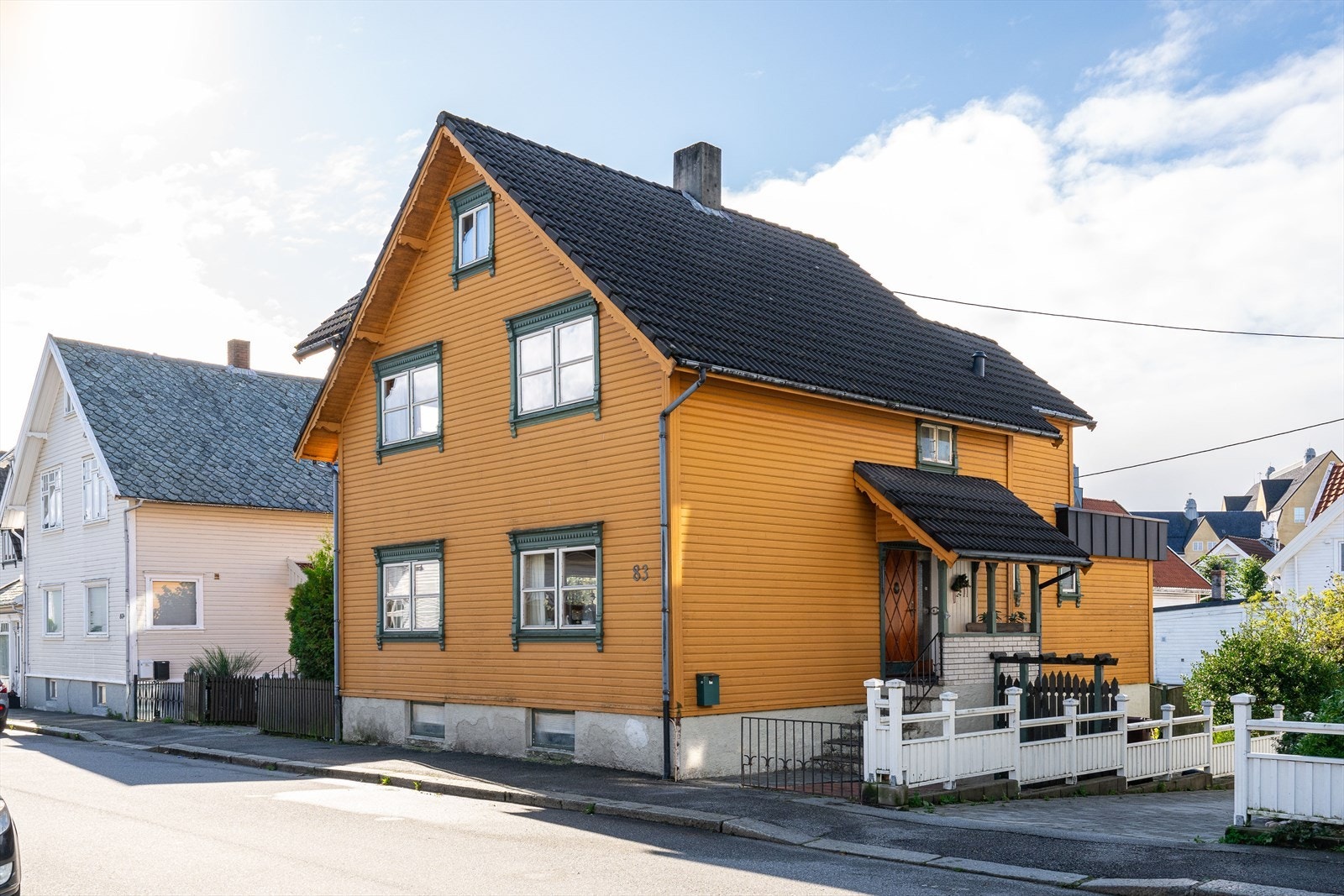 En hel tomannsbolig med mange spennende muligheter midt på populære Storhaug! Galleribilde