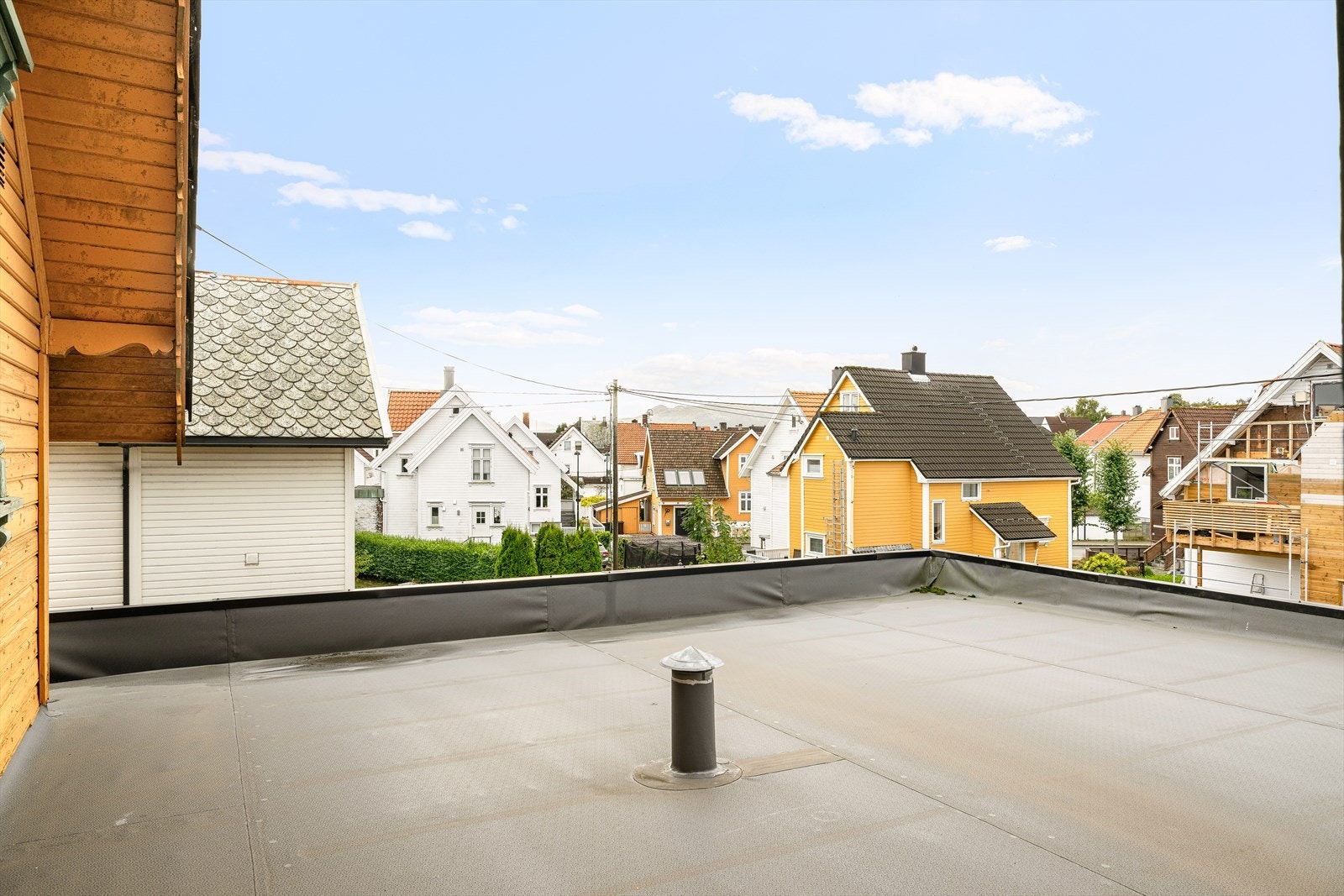 2. etasje. Kanskje nye eiere vil se på muligheten for å søke om takterrasse? Galleribilde