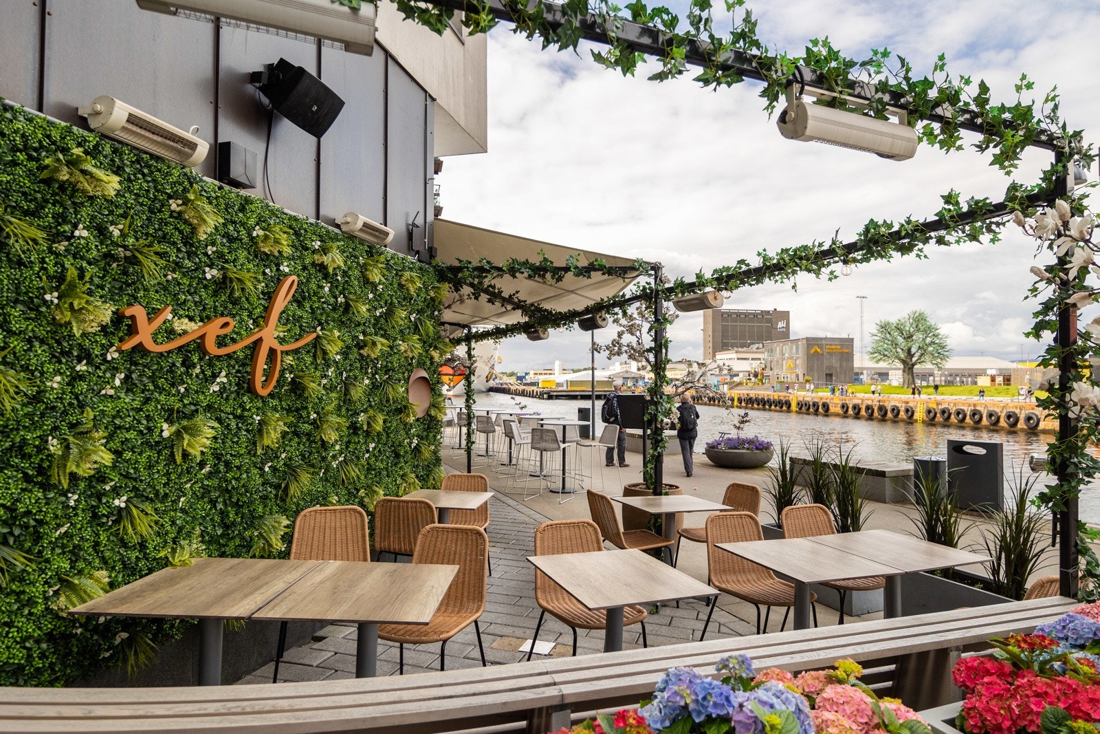 Xef Oslo er en moderne spansk restaurant på Tjuvholmen. Galleribilde