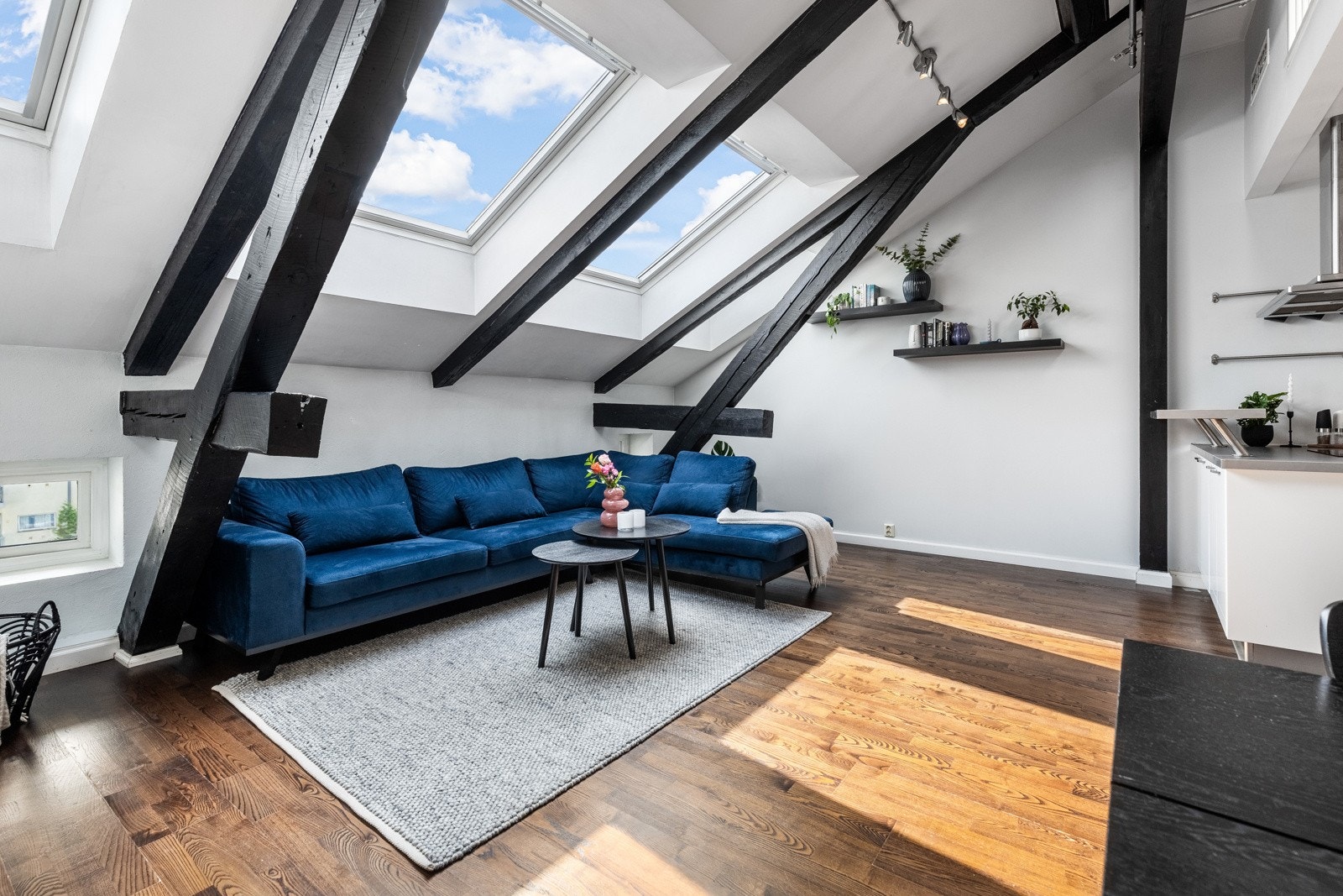 Himlingen har også velplasserte downlights. Galleribilde