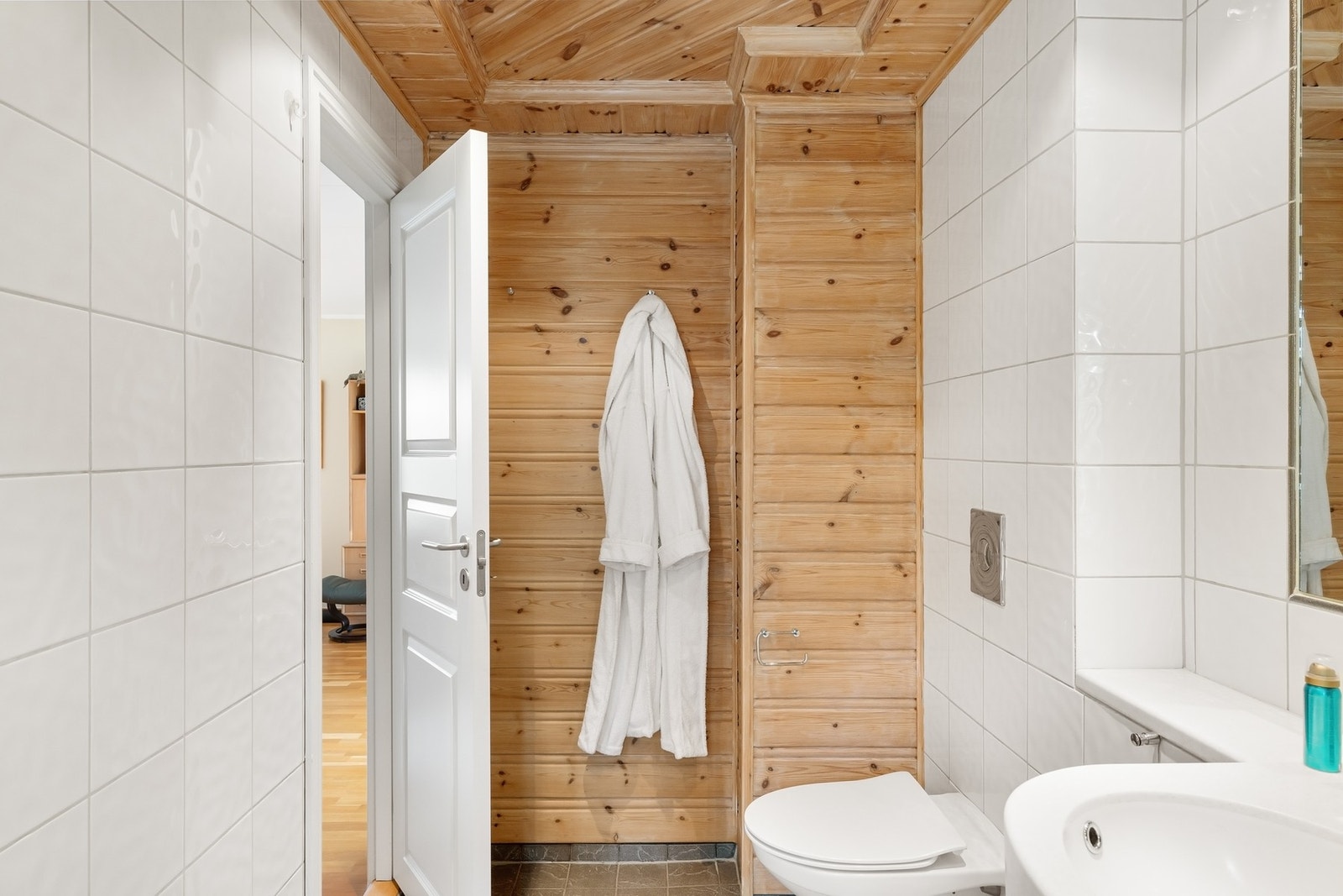 Badet Galleribilde