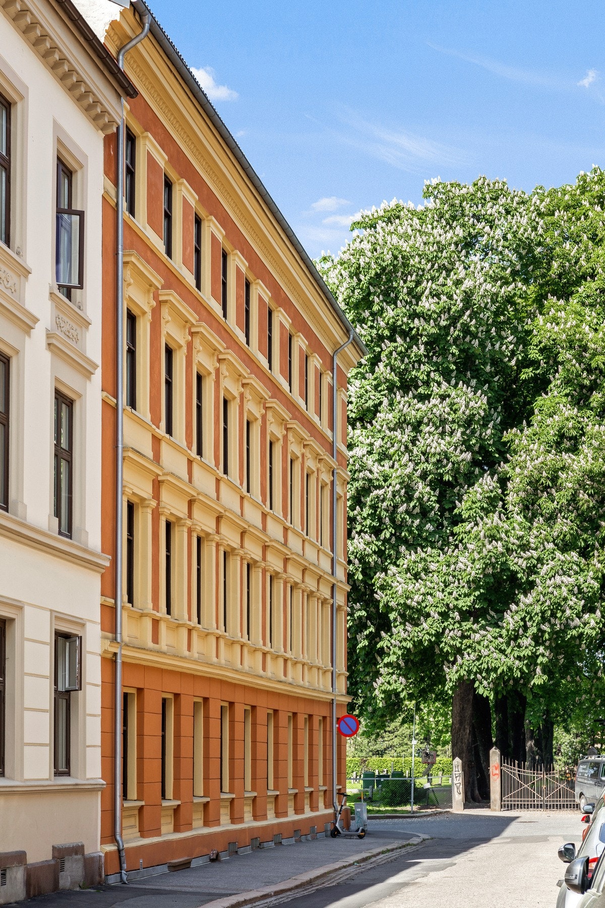 Et flott sted å bo for deg som ønsker en rolig tilværelse i nærheten av grønne friarealer, men samtidig kort vei til bylivet i Oslo sentrum. Galleribilde