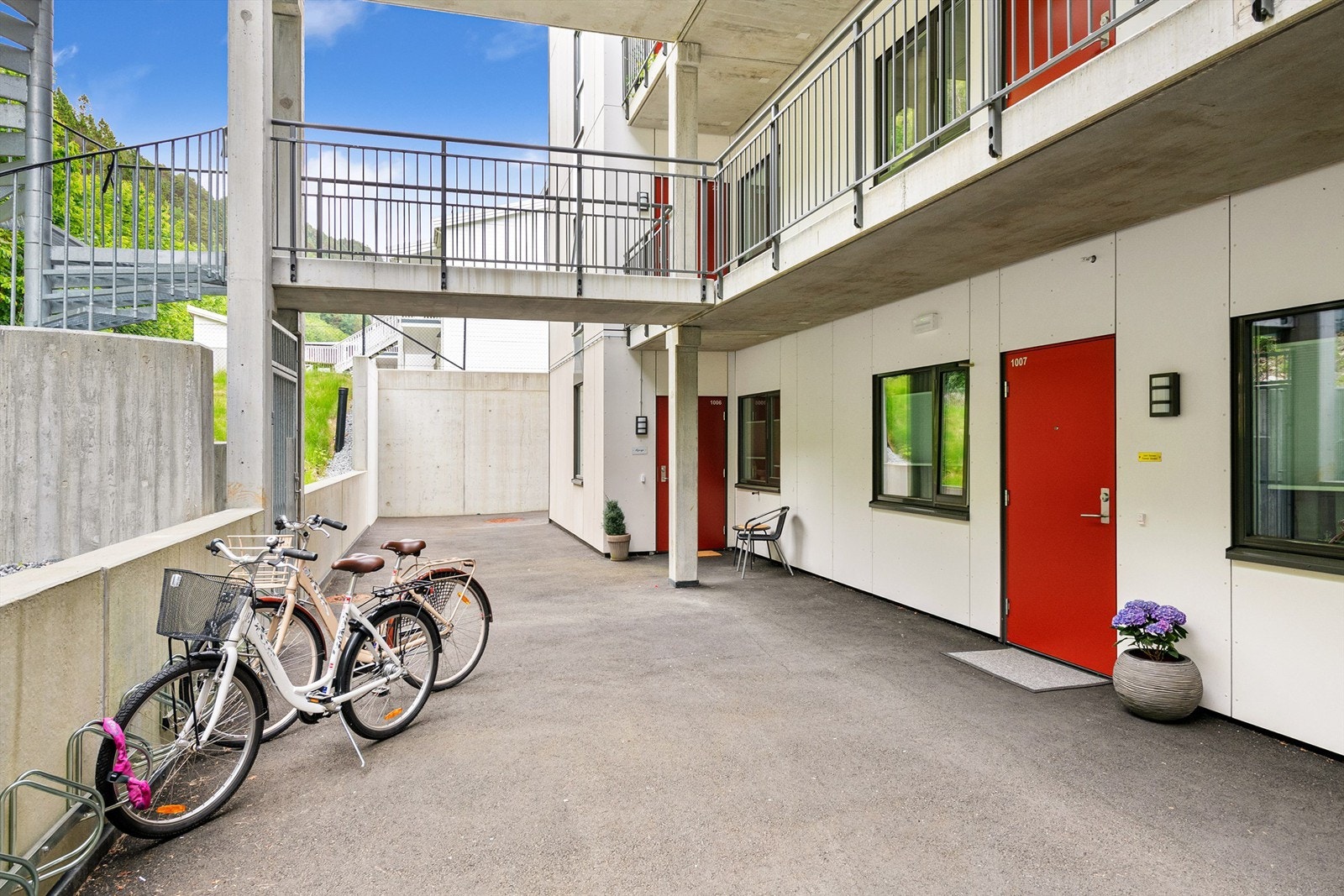 Overbygde og skjermede inngangsparti Galleribilde