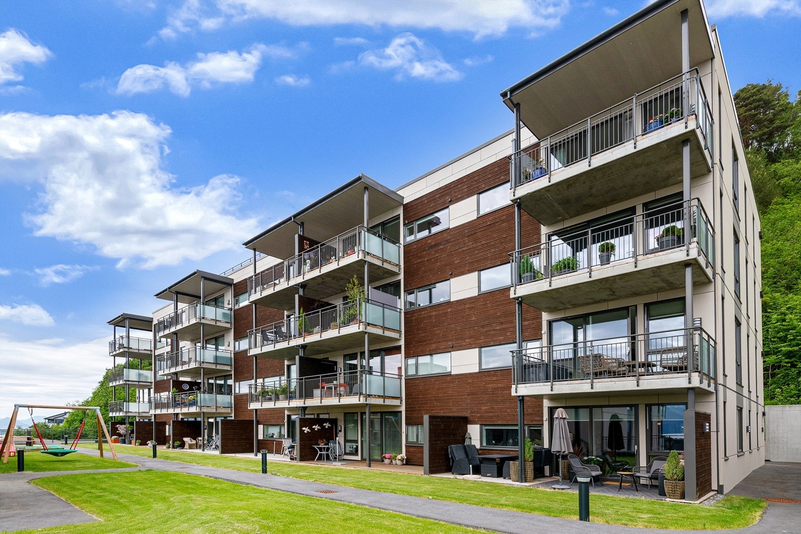 Velkommen til en flott leilighet på Skarpetegvegen 9A! Galleribilde