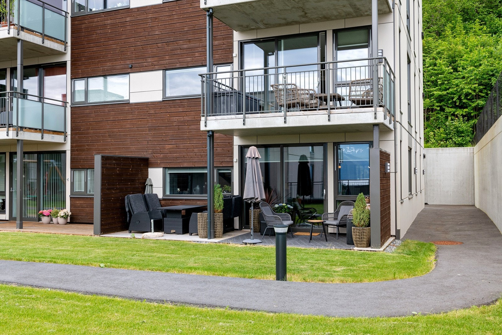 Pent uteområde med sydvendt beliggenhet Galleribilde