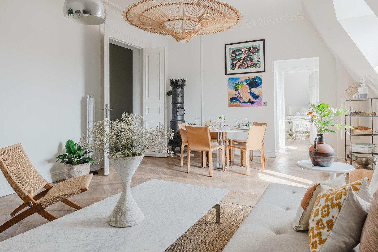 Over 3 meter takhøyde i stue. Galleribilde