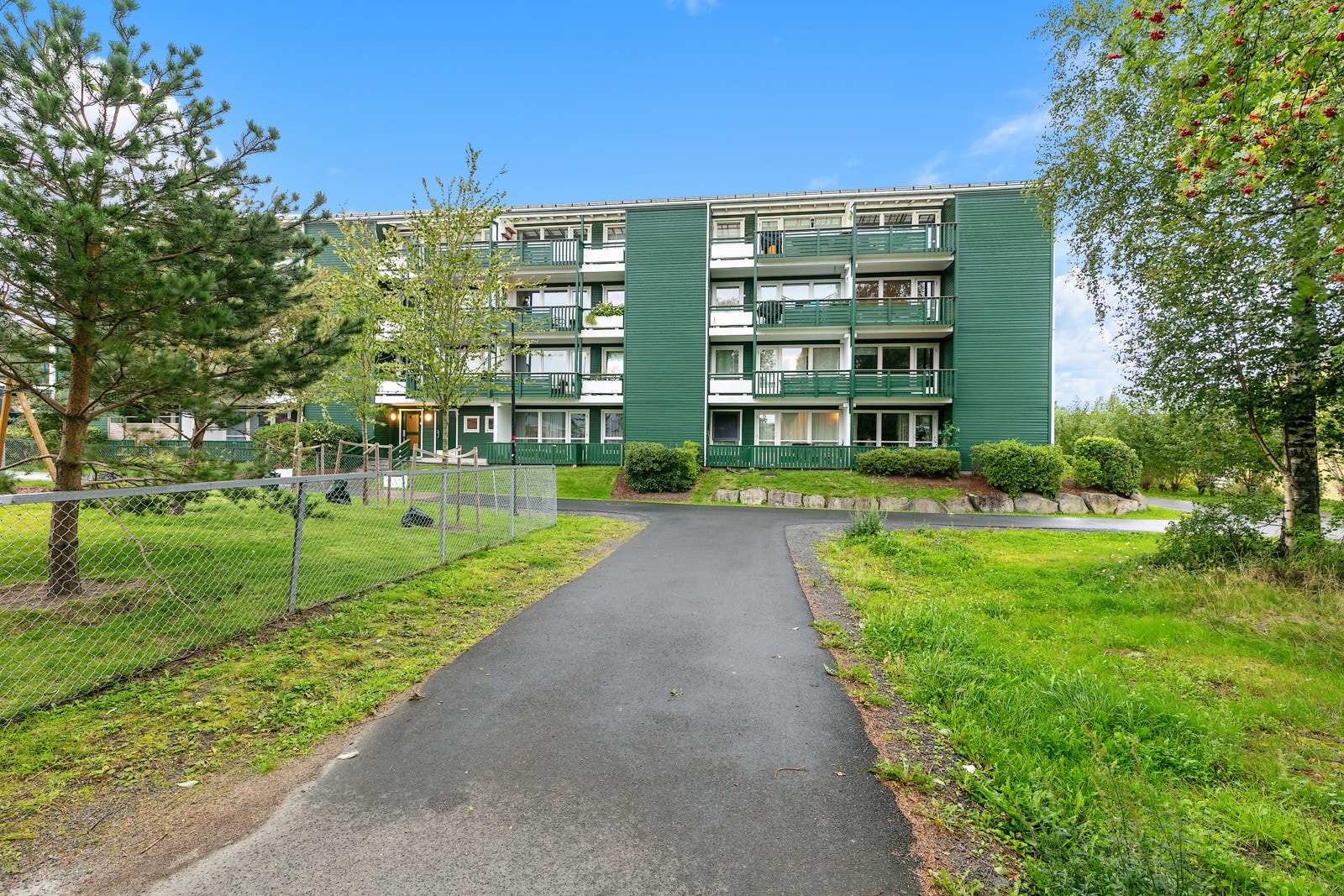 Etablert boligområdet med store grønne fellesarealer Galleribilde