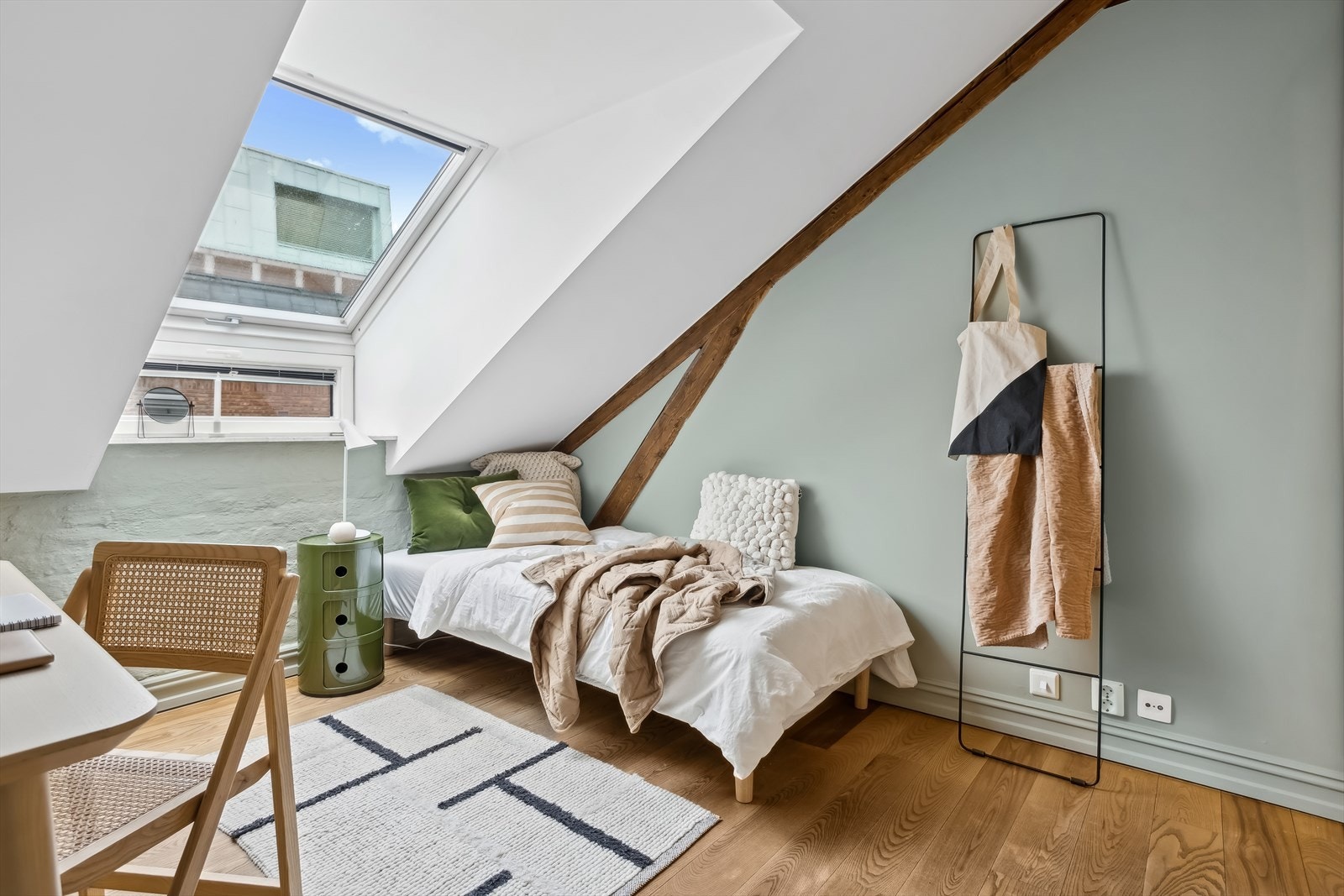 Det andre soverommet egner seg godt som barnerom, gjesterom eller kontor. Galleribilde