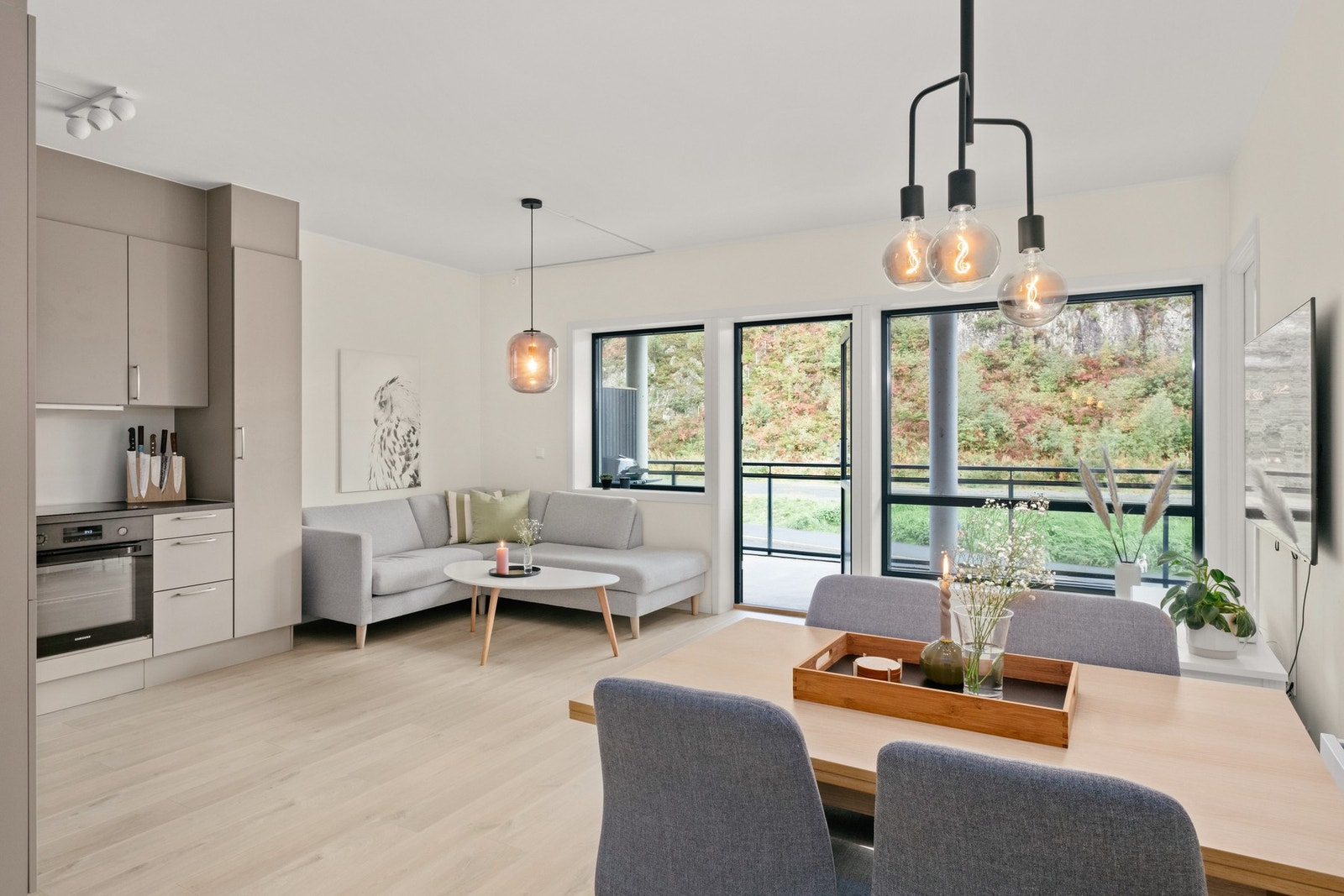 Viviana Branescu v/Partners Bergen har gleden av å presentere Storestraumen 299 Galleribilde