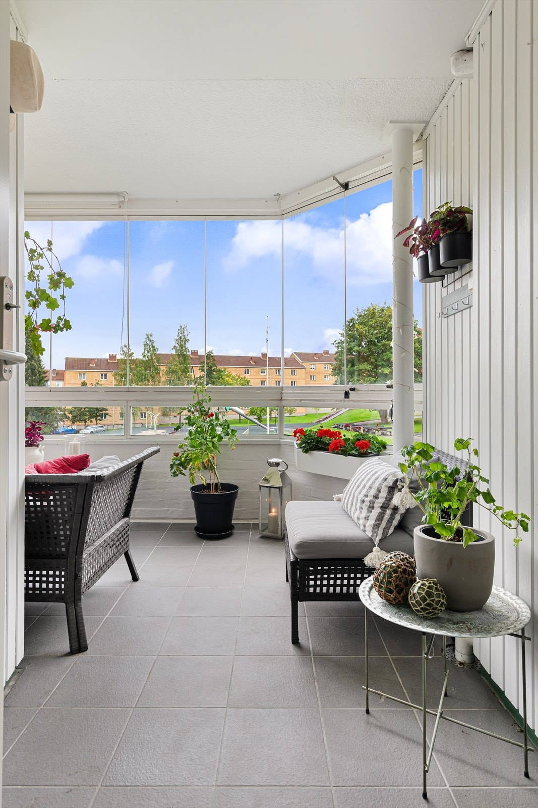 Idyll på balkongen. Galleribilde